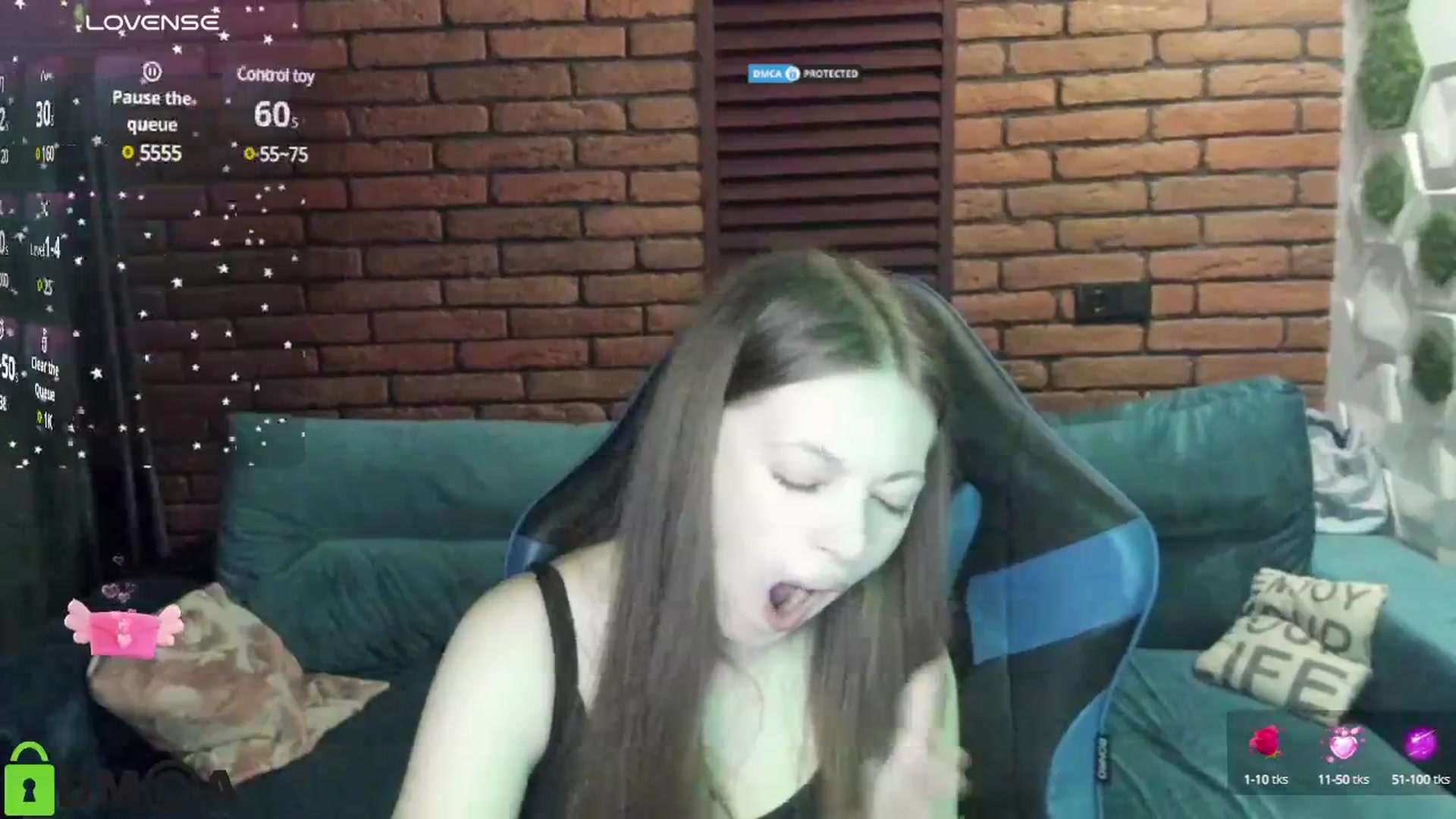 Gallery image thumbnail from SweetMuffin's myfreecams stream on, 07/06/2025, 18:34 image 13 of 20