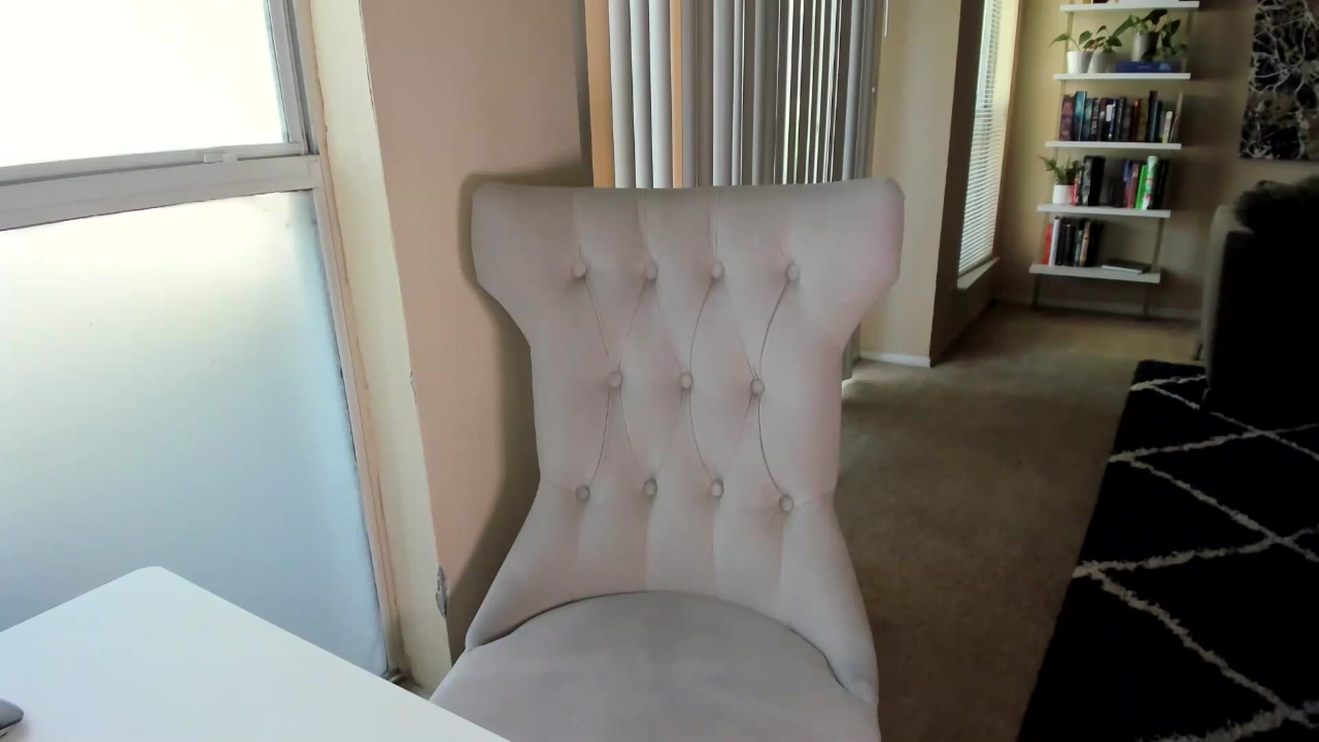 Gallery image thumbnail from SweetNKind's myfreecams stream on, 10/08/2024, 19:17 image 12 of 20