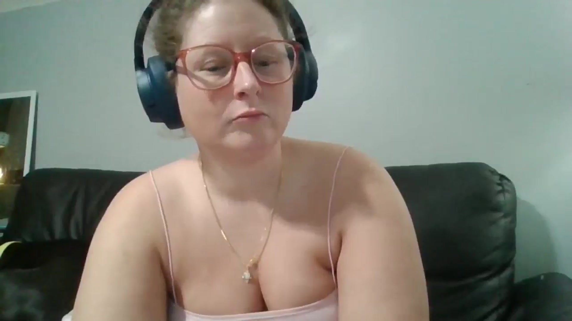 Gallery image thumbnail from SweetNSouthrn's myfreecams stream on, 12/28/2025, 13:24 image 10 of 20
