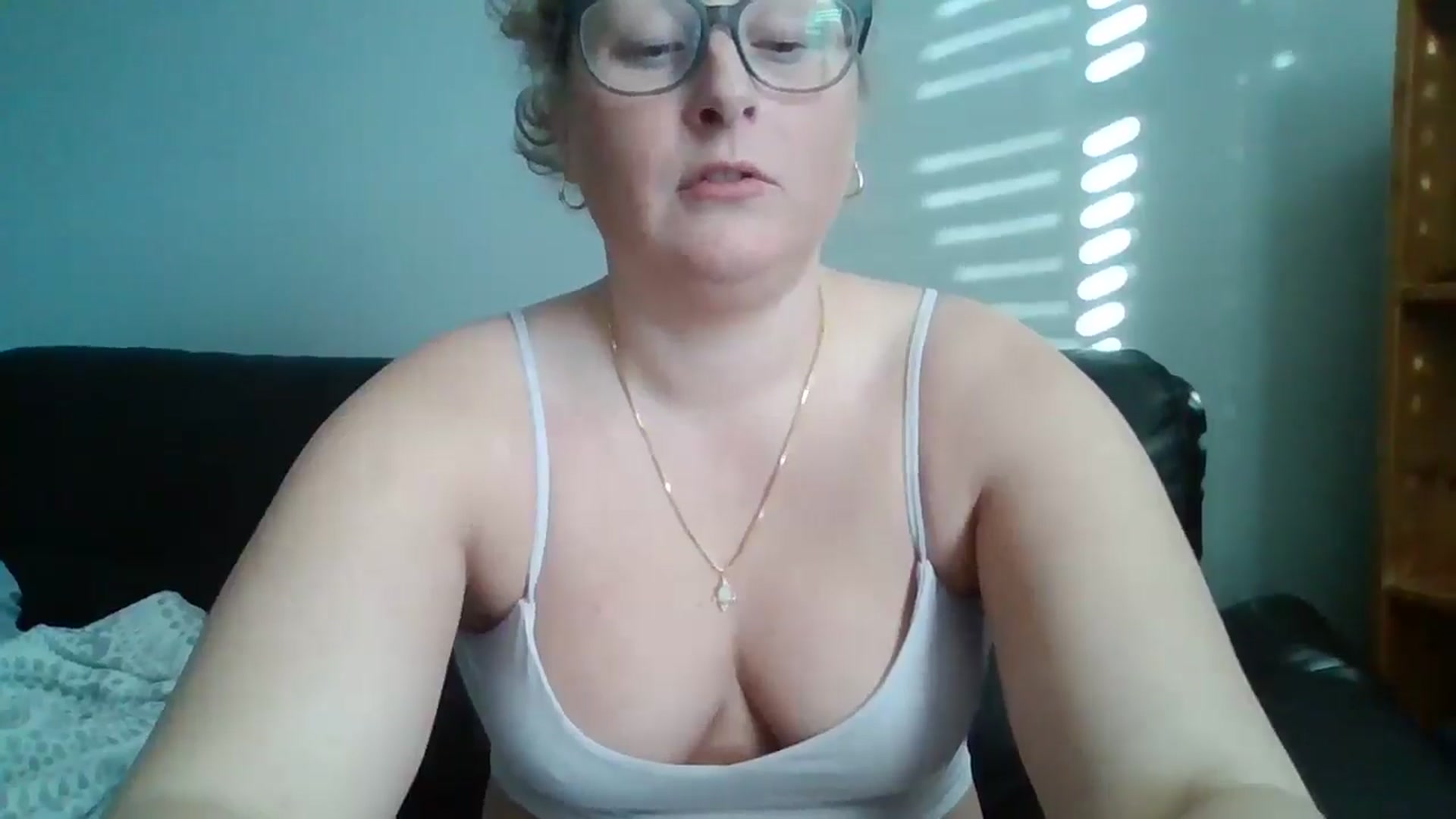 Gallery image thumbnail from SweetNSouthrn's myfreecams stream on, 12/31/2025, 14:11 image 3 of 20