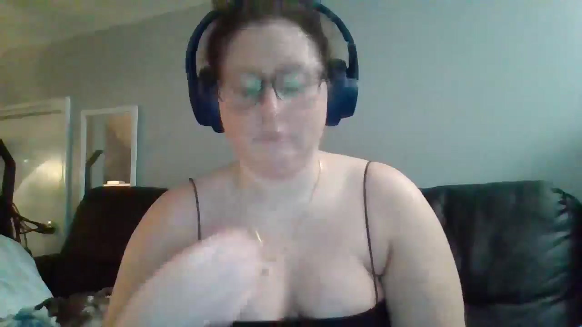 Gallery image thumbnail from SweetNSouthrn's myfreecams stream on, 01/04/2026, 12:29 image 17 of 20