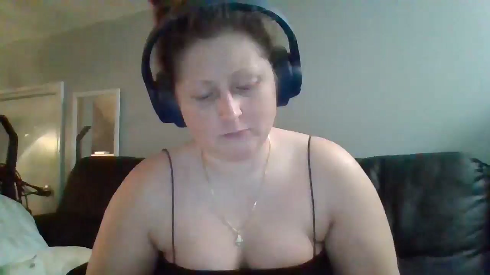 Gallery image thumbnail from SweetNSouthrn's myfreecams stream on, 01/04/2026, 12:29 image 5 of 20