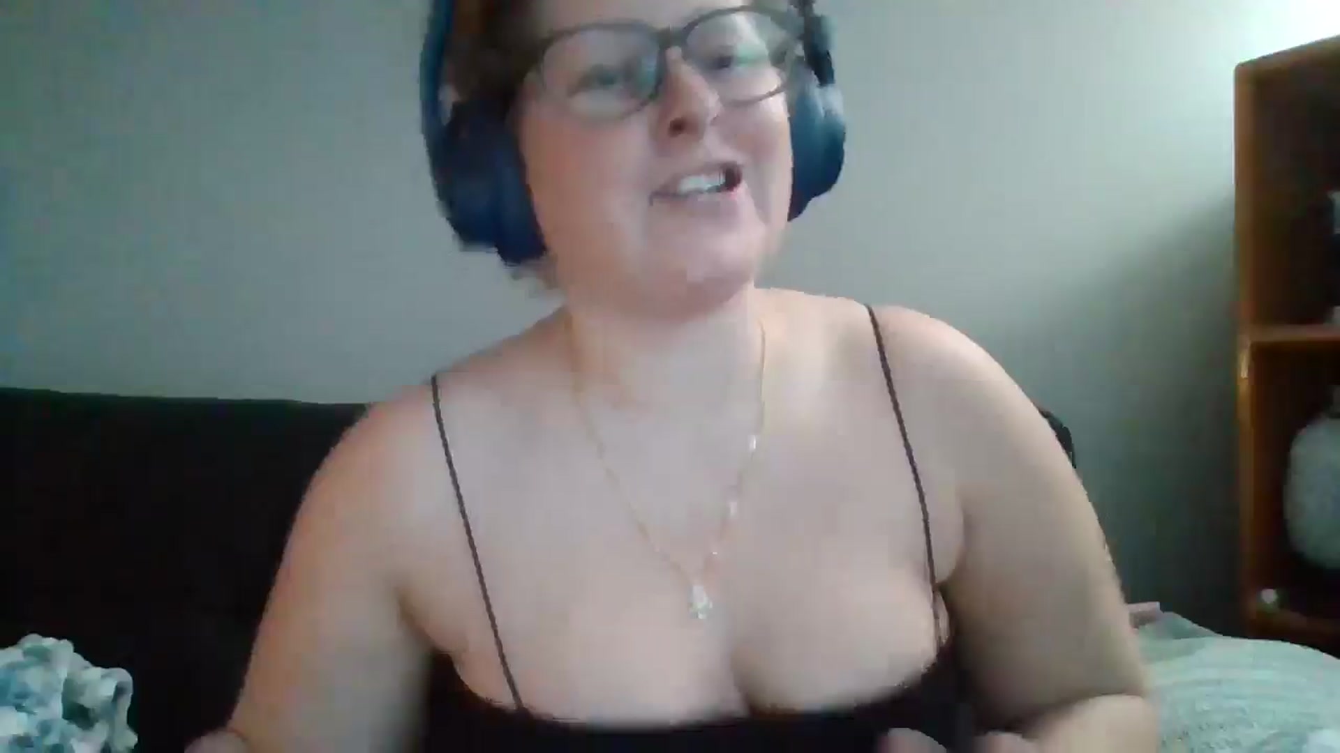 Gallery image thumbnail from SweetNSouthrn's myfreecams stream on, 01/04/2026, 12:50 image 11 of 20