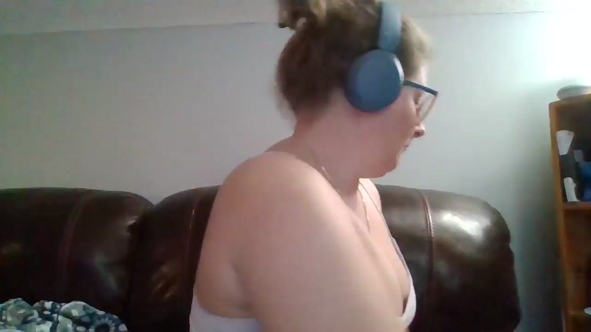 Gallery image thumbnail from SweetNSouthrn's myfreecams stream on, 02/08/2026, 12:41 image 1 of 20