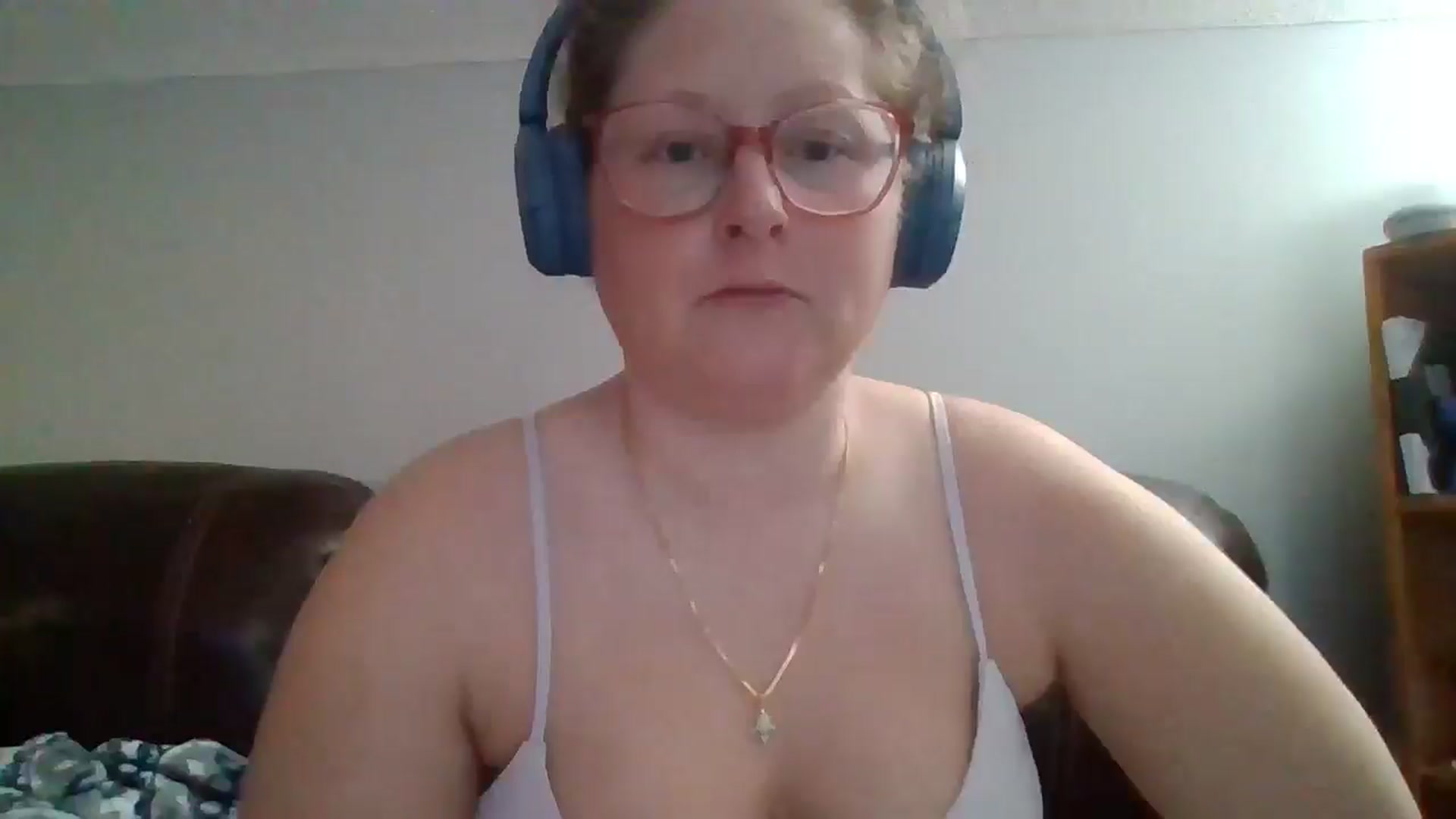 Gallery image thumbnail from SweetNSouthrn's myfreecams stream on, 02/08/2026, 12:41 image 2 of 20