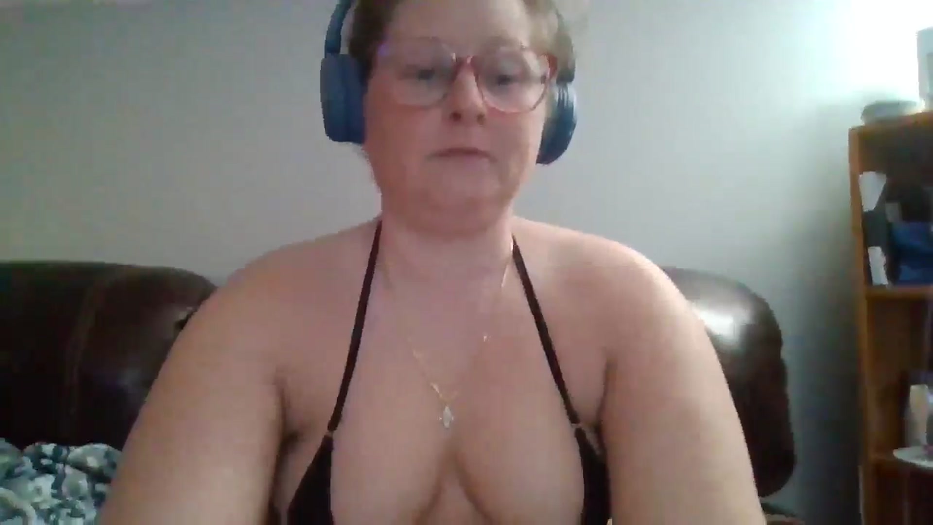 Gallery image thumbnail from SweetNSouthrn's myfreecams stream on, 02/08/2026, 12:41 image 4 of 20