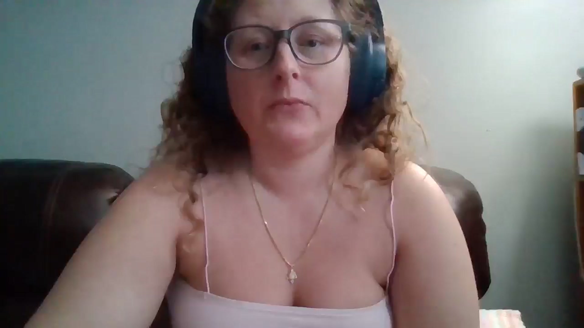 Gallery image thumbnail from SweetNSouthrn's myfreecams stream on, 03/08/2026, 13:21 image 9 of 20