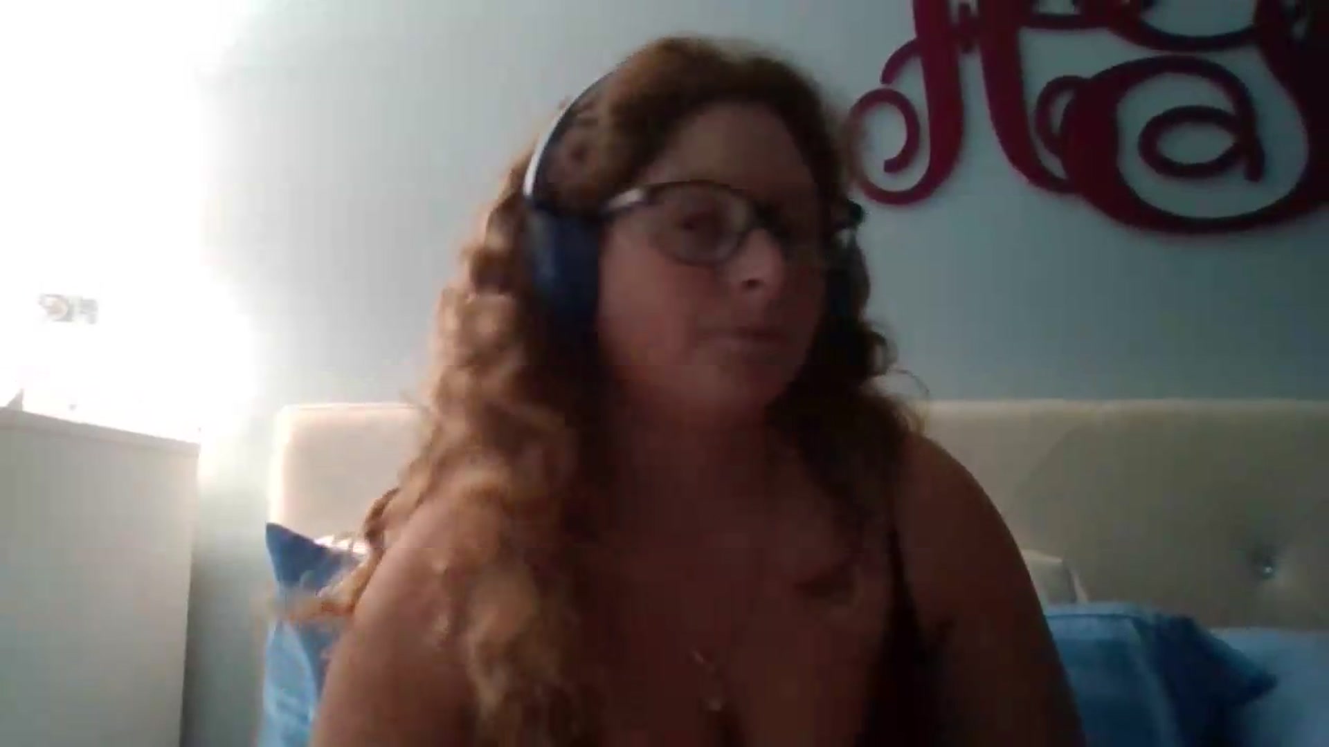 Gallery image thumbnail from SweetNSouthrn's myfreecams stream on, 05/27/2026, 11:58 image 10 of 20
