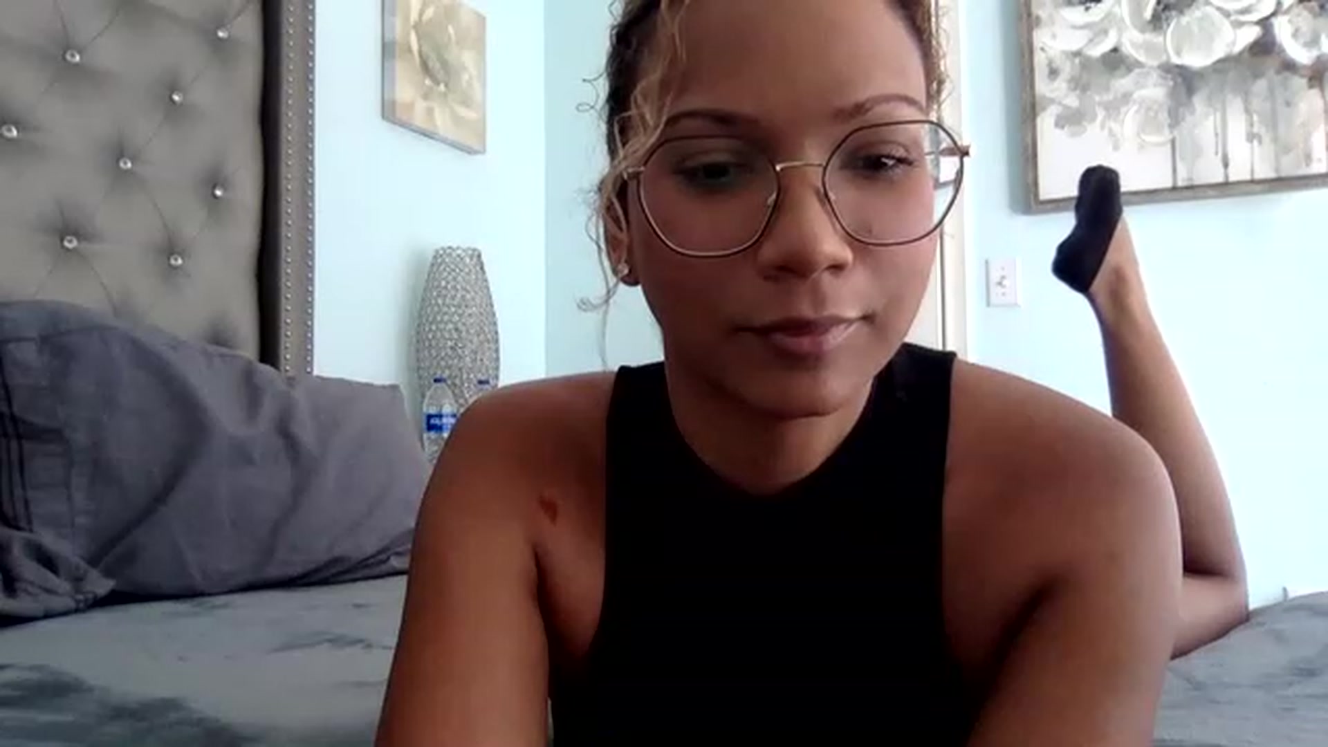 Gallery image thumbnail from SweetNatalie1's myfreecams stream on, 05/17/2023, 14:48 image 13 of 20