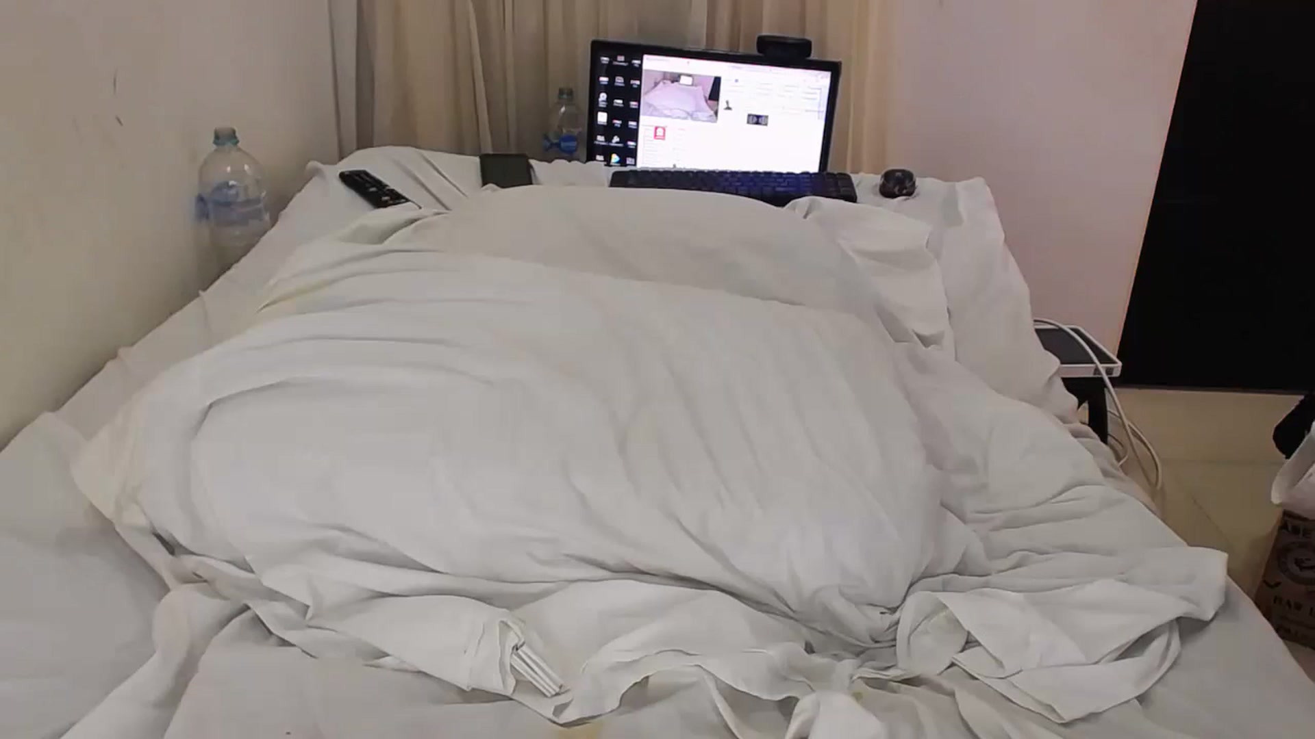 Gallery image thumbnail from SweetNinotCHk's myfreecams stream on, 11/23/2022, 20:20 image 4 of 20