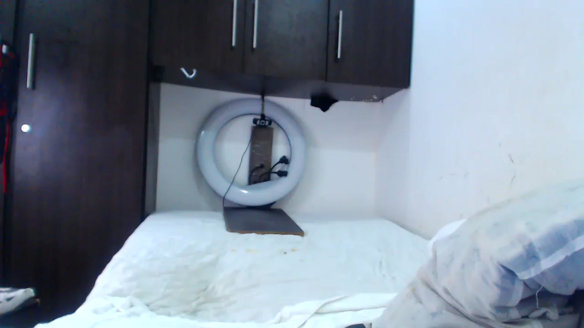 Gallery image thumbnail from SweetNinotCHk's myfreecams stream on, 12/31/2022, 17:31 image 19 of 20