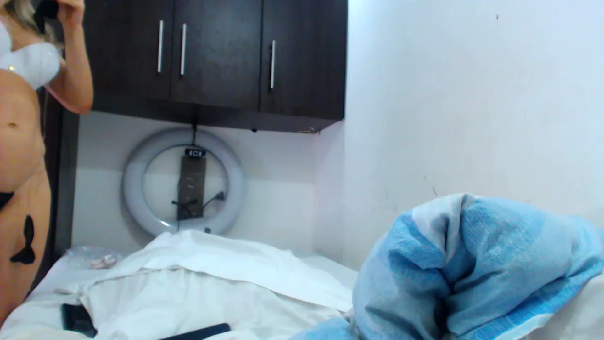 Gallery image thumbnail from SweetNinotCHk's myfreecams stream on, 04/17/2023, 03:29 image 9 of 20