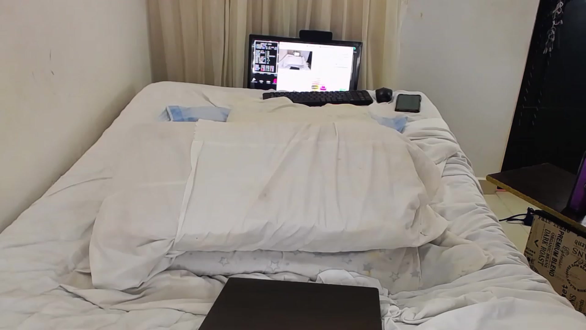Gallery image thumbnail from SweetNinotCHk's myfreecams stream on, 06/18/2023, 17:31 image 16 of 20