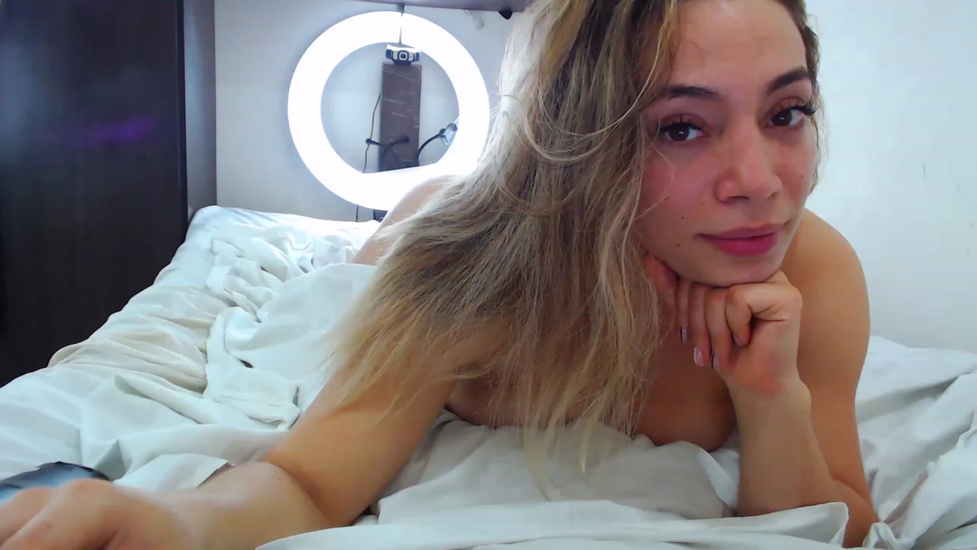 Gallery image thumbnail from SweetNinotCHk's myfreecams stream on, 06/28/2023, 19:13 image 9 of 20