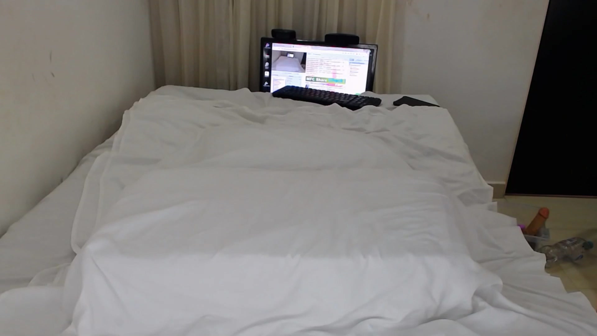 Gallery image thumbnail from SweetNinotCHk's myfreecams stream on, 07/09/2023, 17:35 image 9 of 20