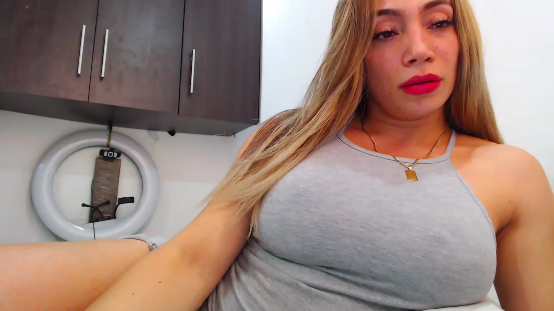 Gallery image thumbnail from SweetNinotCHk's myfreecams stream on, 07/12/2023, 20:45 image 1 of 20