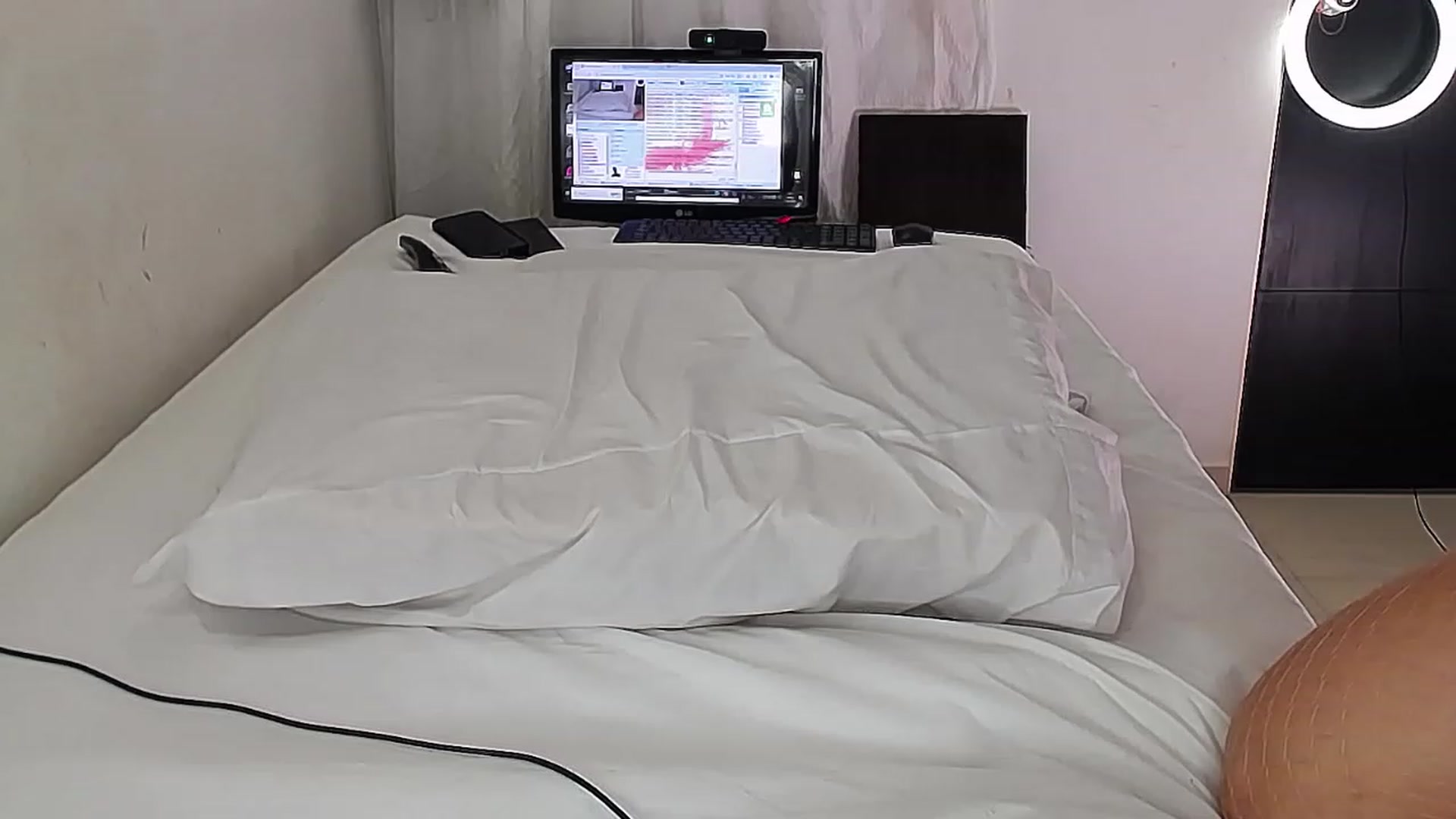 Gallery image thumbnail from SweetNinotCHk's myfreecams stream on, 02/18/2024, 15:32 image 1 of 20