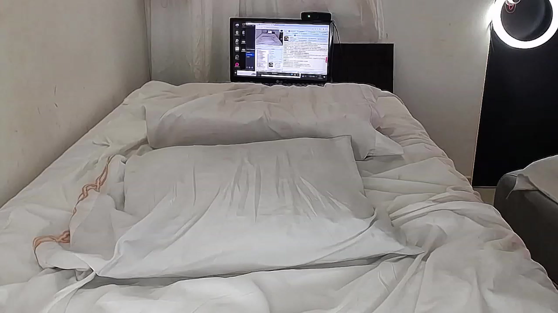 Gallery image thumbnail from SweetNinotCHk's myfreecams stream on, 02/19/2024, 19:37 image 10 of 20