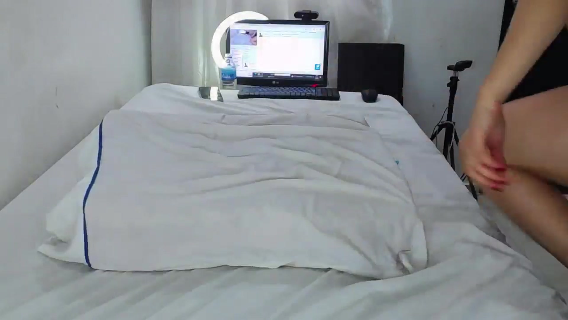 Gallery image thumbnail from SweetNinotCHk's myfreecams stream on, 06/15/2024, 17:17 image 12 of 20