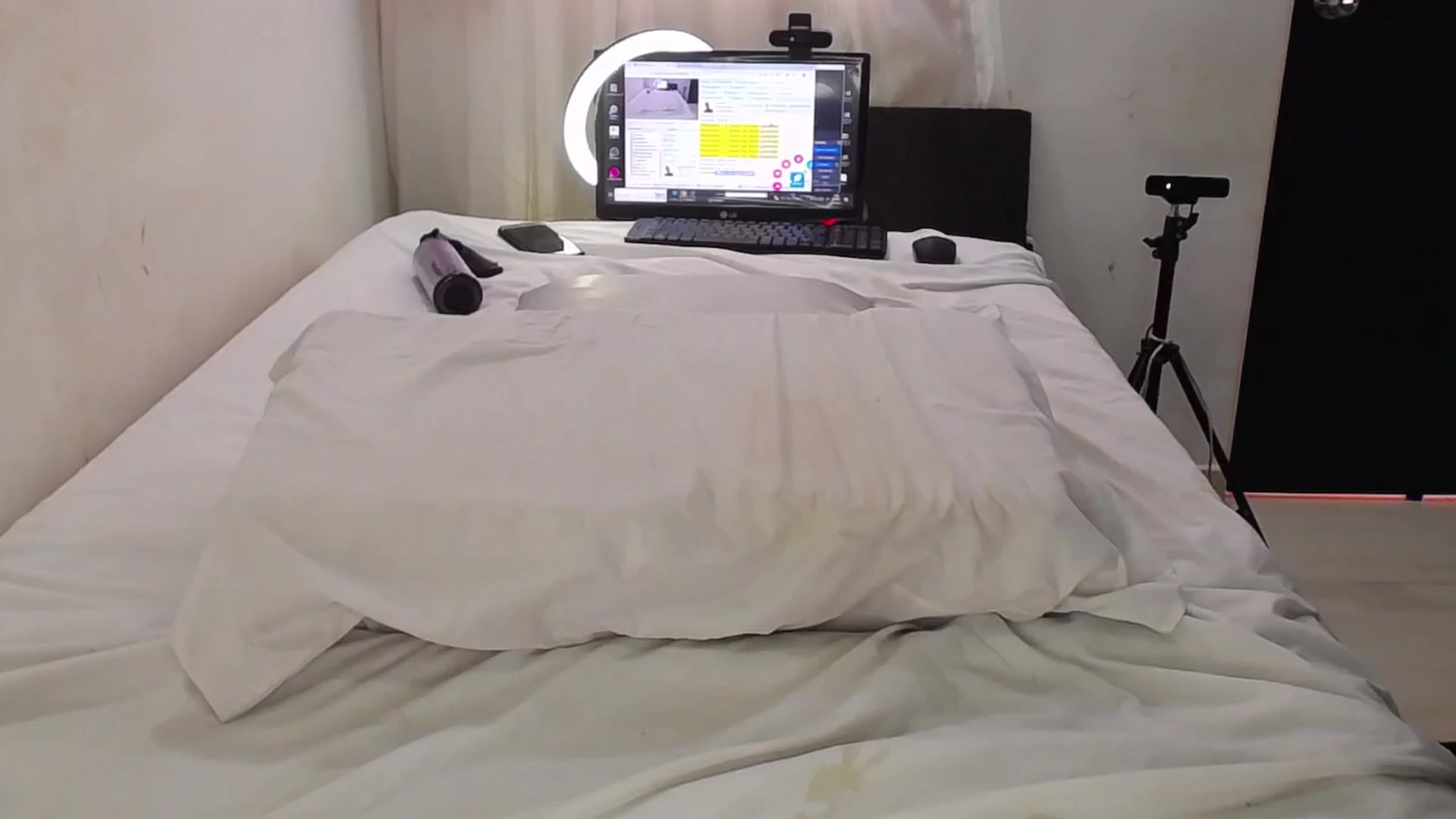 Gallery image thumbnail from SweetNinotCHk's myfreecams stream on, 06/18/2024, 18:42 image 7 of 20