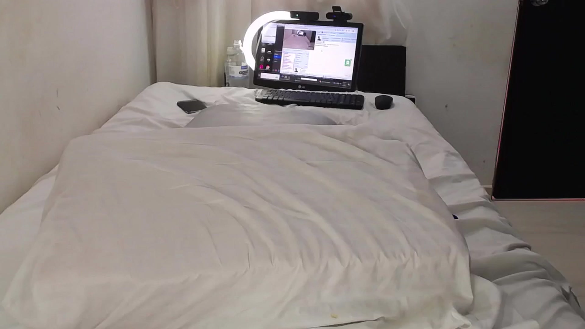 Gallery image thumbnail from SweetNinotCHk's myfreecams stream on, 07/01/2024, 19:32 image 13 of 20