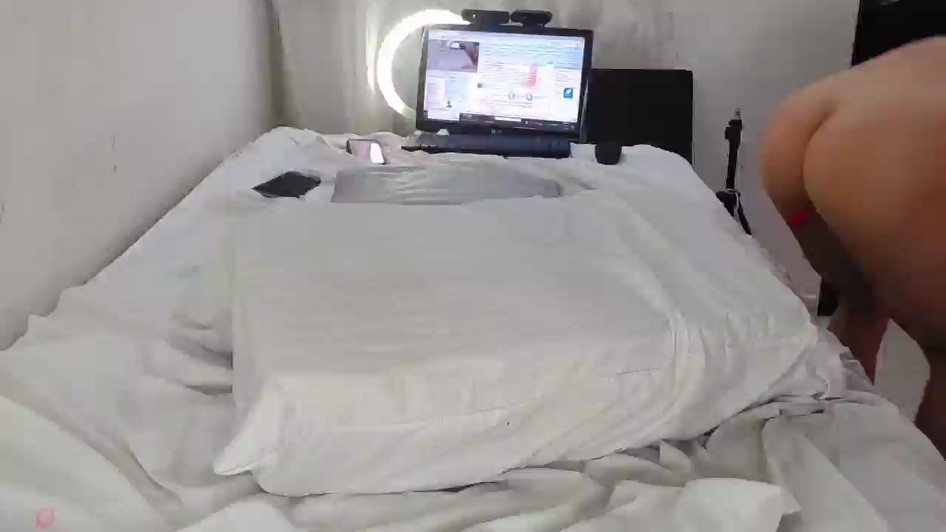 Gallery image thumbnail from SweetNinotCHk's myfreecams stream on, 08/16/2024, 23:34 image 16 of 20