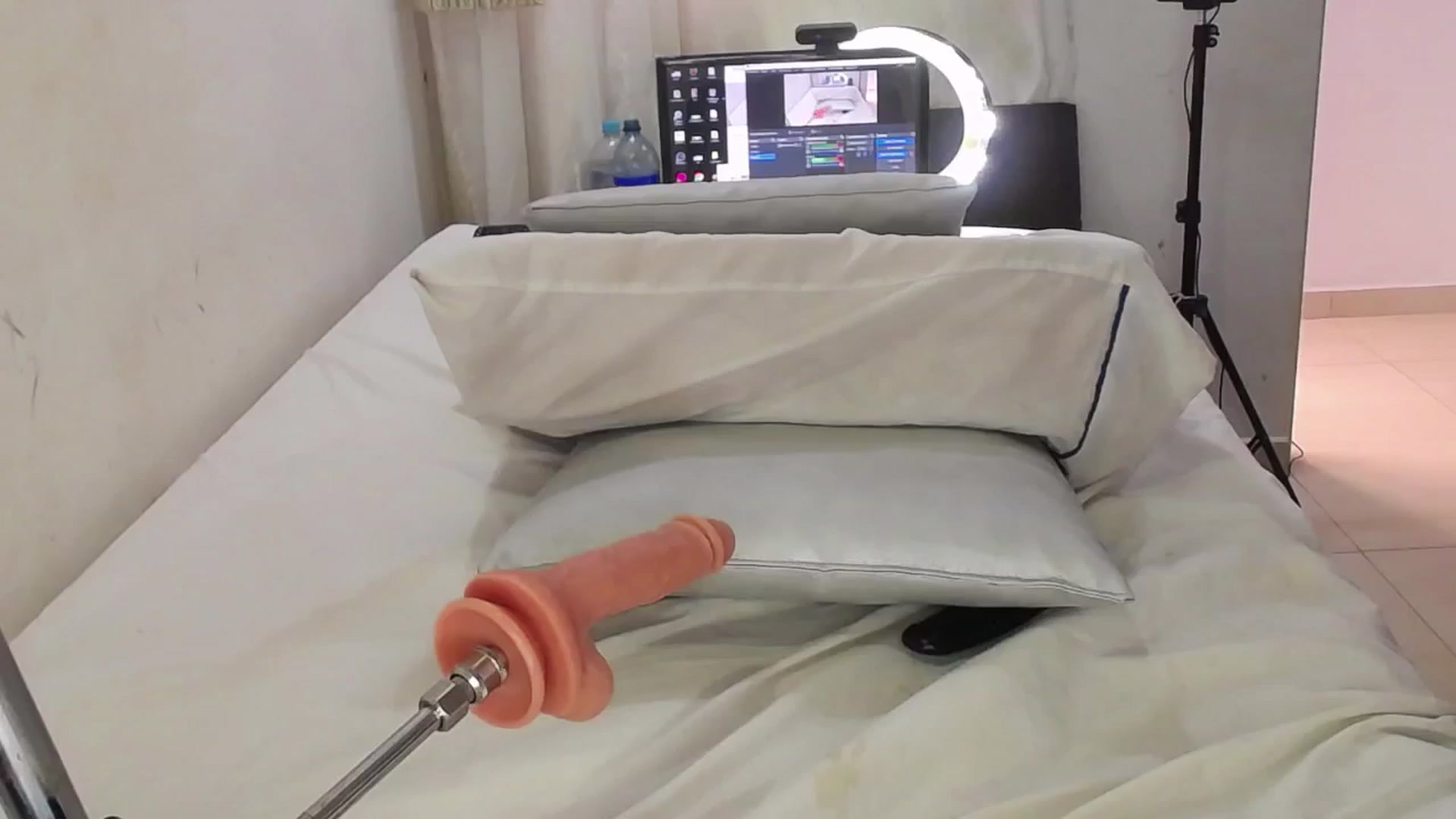 Gallery image thumbnail from SweetNinotCHk's myfreecams stream on, 09/04/2024, 17:40 image 3 of 20