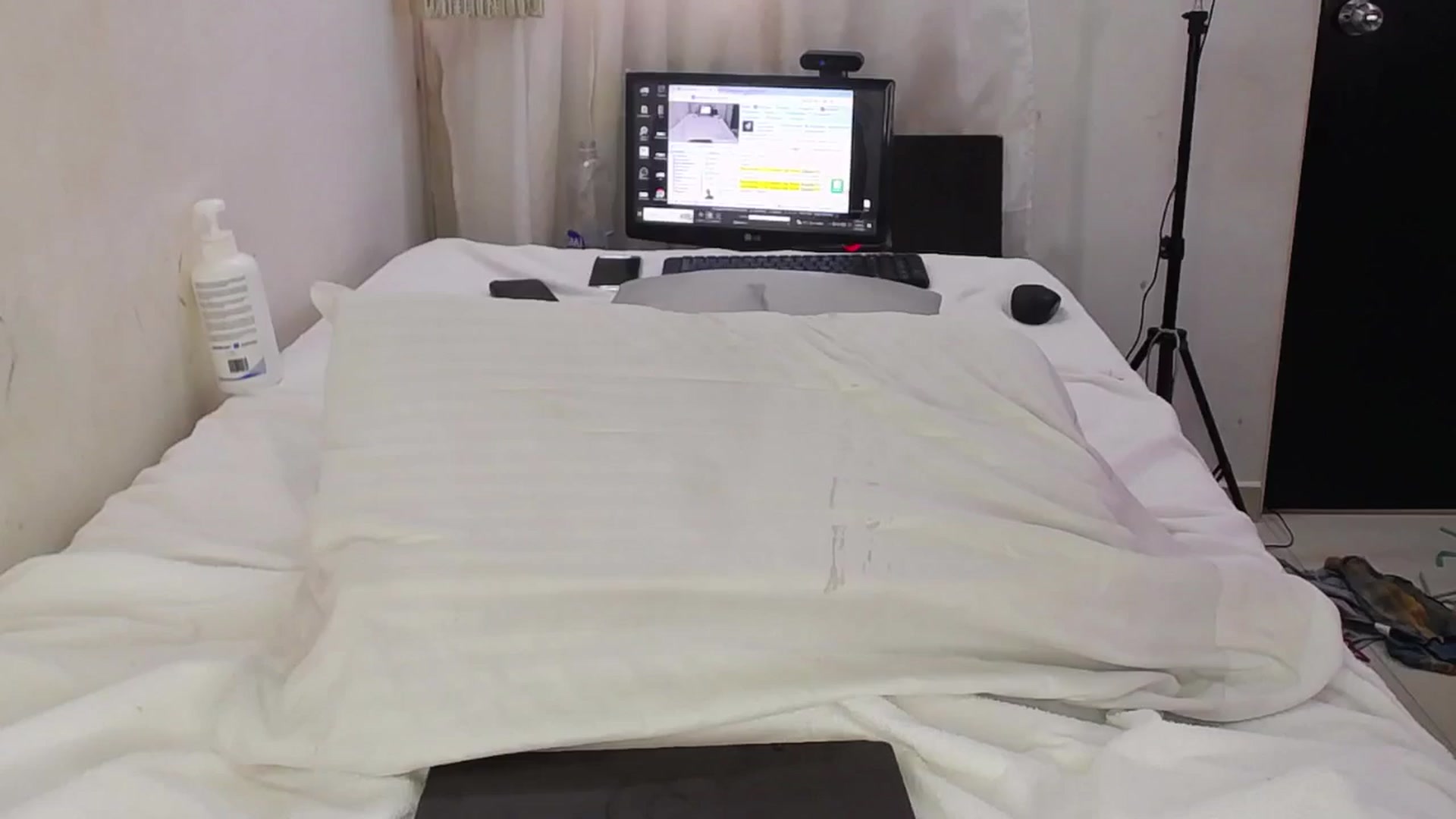 Gallery image thumbnail from SweetNinotCHk's myfreecams stream on, 11/27/2024, 19:41 image 10 of 20