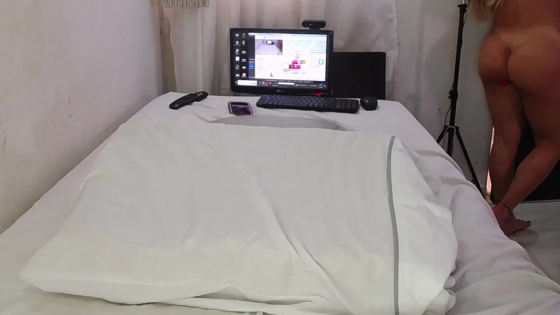 Gallery image thumbnail from SweetNinotCHk's myfreecams stream on, 11/29/2024, 16:53 image 8 of 20