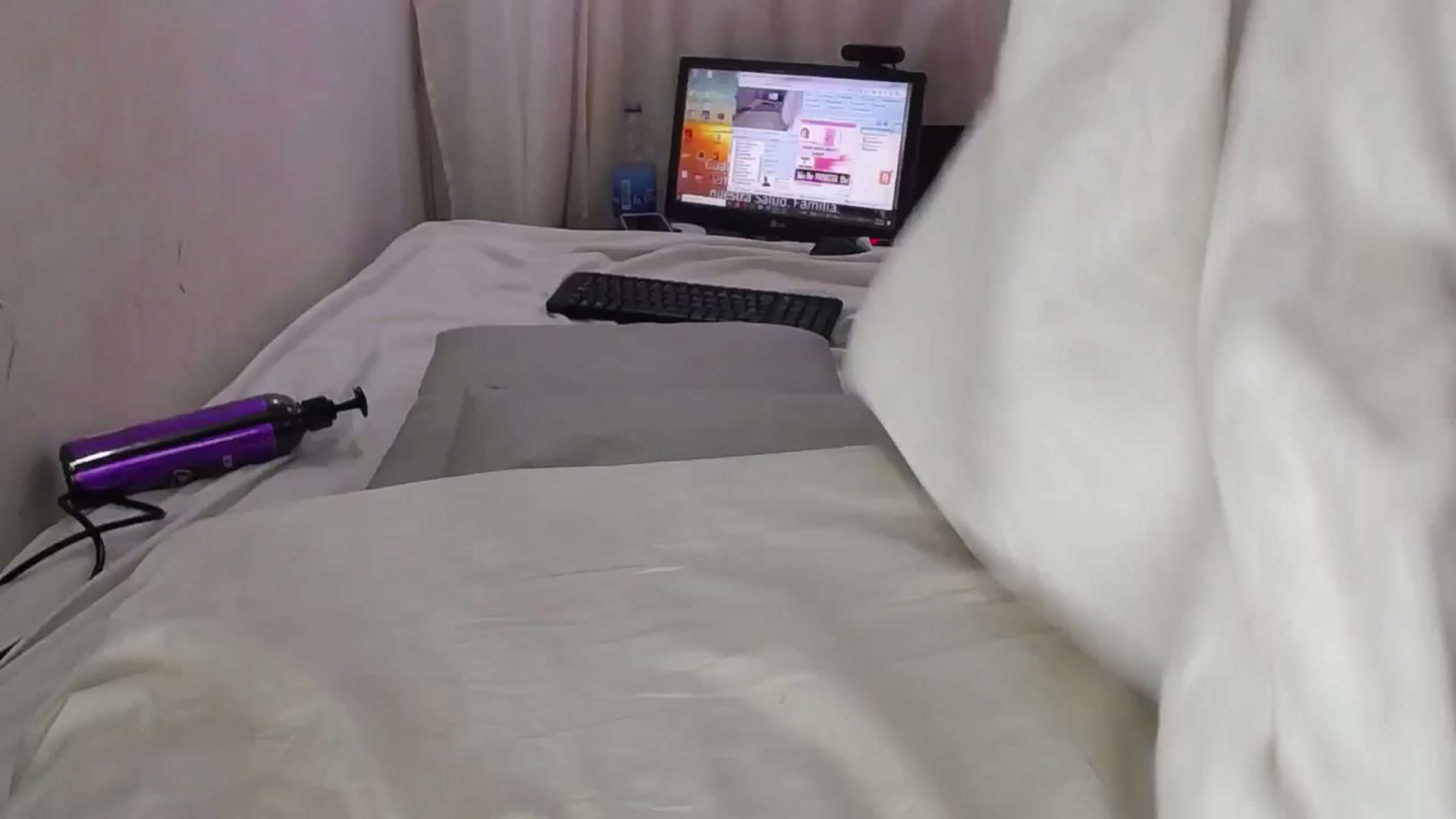 Gallery image thumbnail from SweetNinotCHk's myfreecams stream on, 12/10/2024, 20:51 image 4 of 20