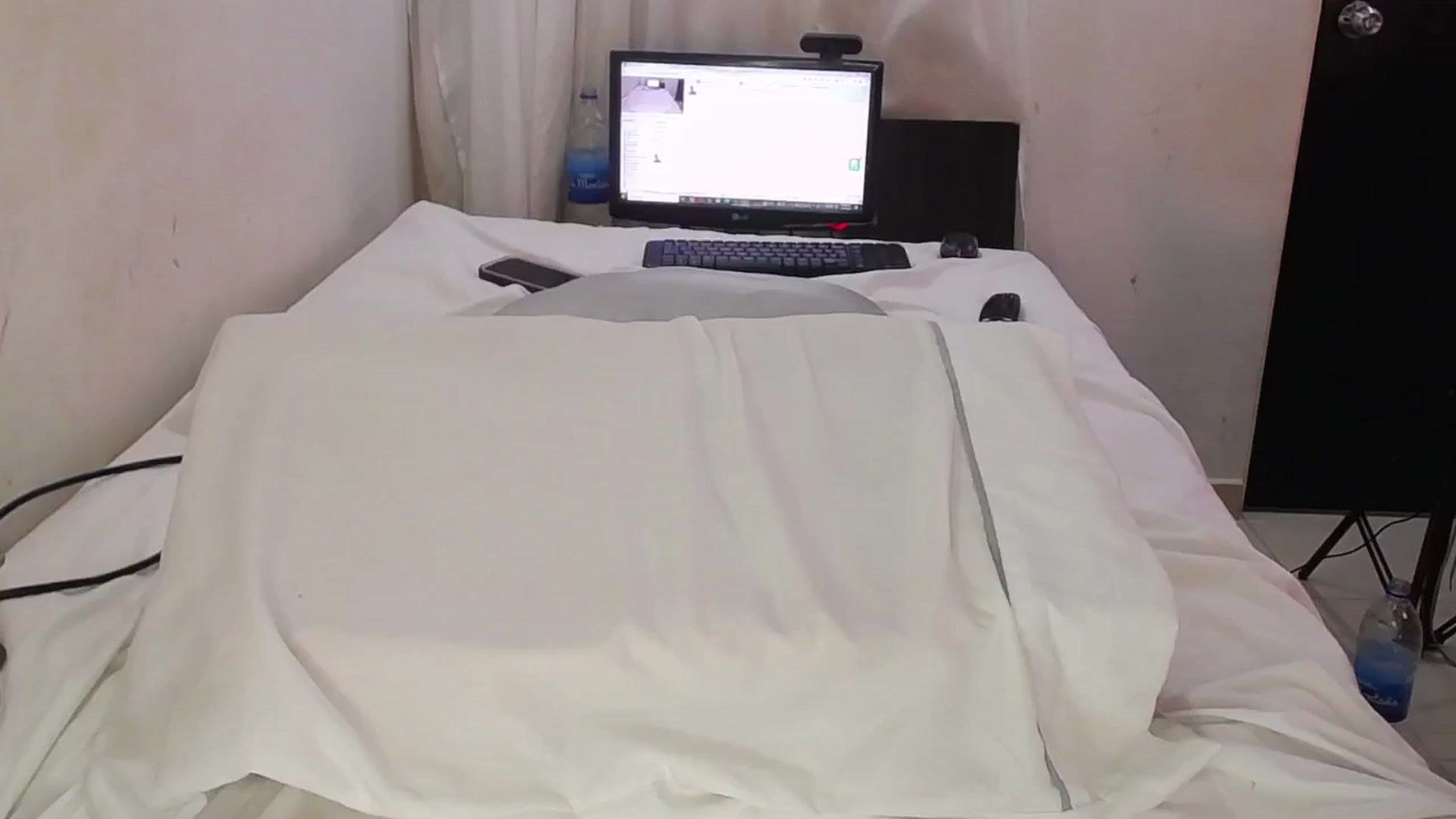 Gallery image thumbnail from SweetNinotCHk's myfreecams stream on, 12/23/2024, 19:19 image 5 of 20