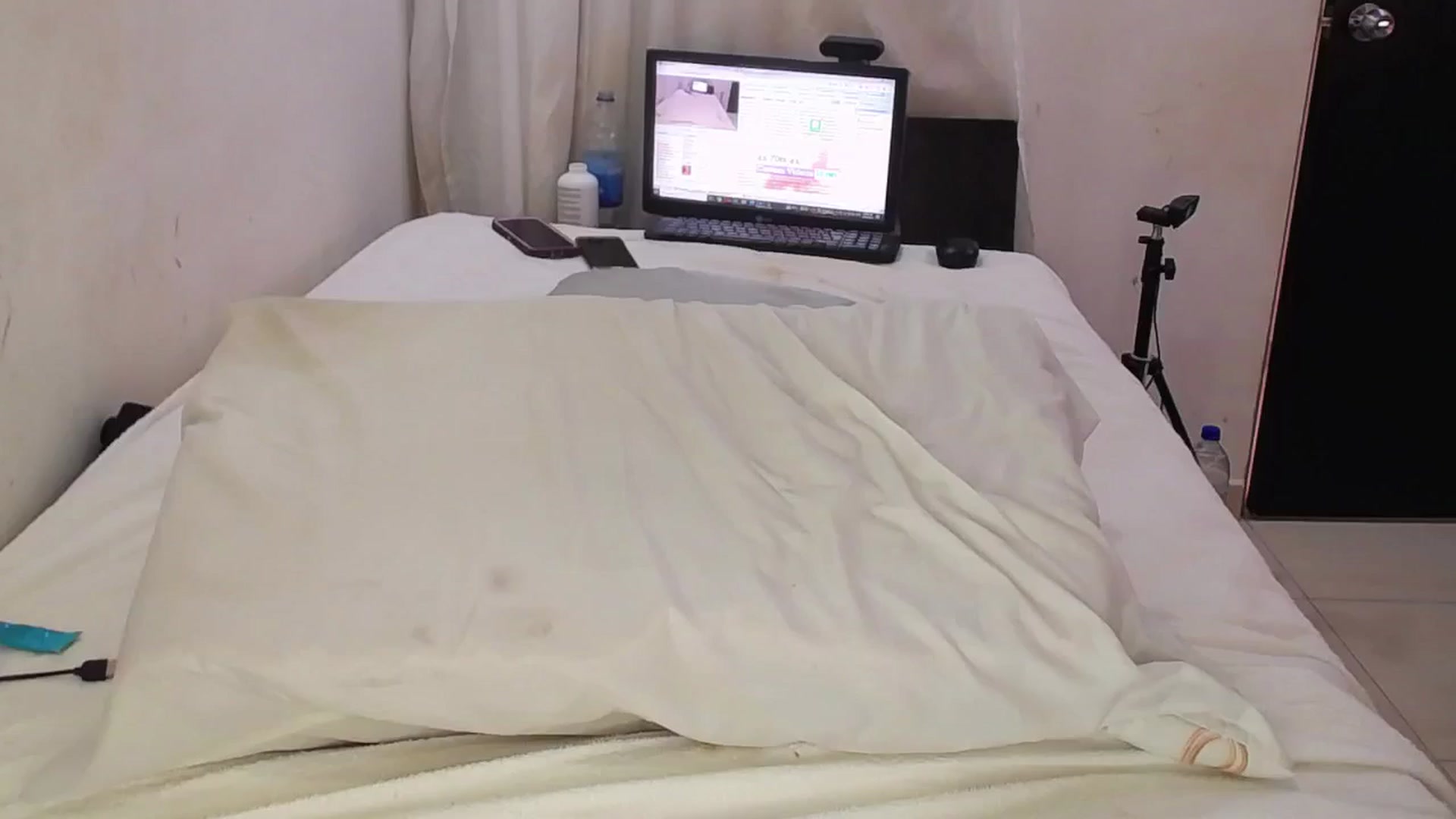 Gallery image thumbnail from SweetNinotCHk's myfreecams stream on, 12/28/2024, 20:01 image 15 of 20