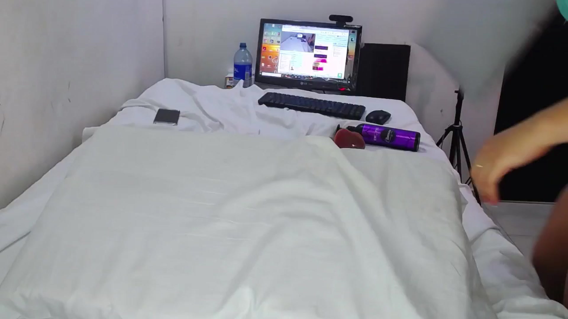 Gallery image thumbnail from SweetNinotCHk's myfreecams stream on, 01/10/2025, 19:49 image 4 of 20