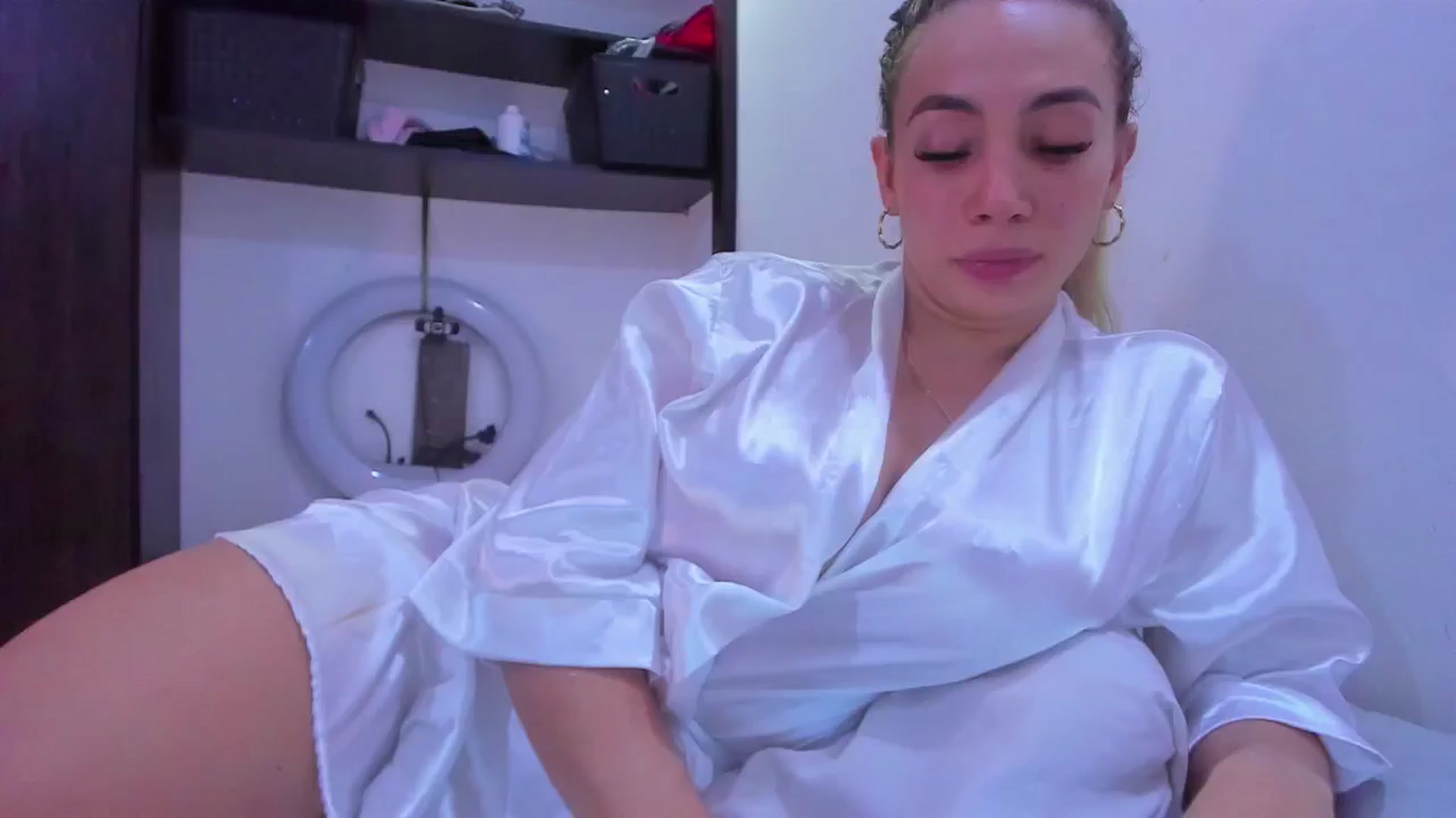 Gallery image thumbnail from SweetNinotCHk's myfreecams stream on, 01/14/2025, 19:46 image 9 of 20