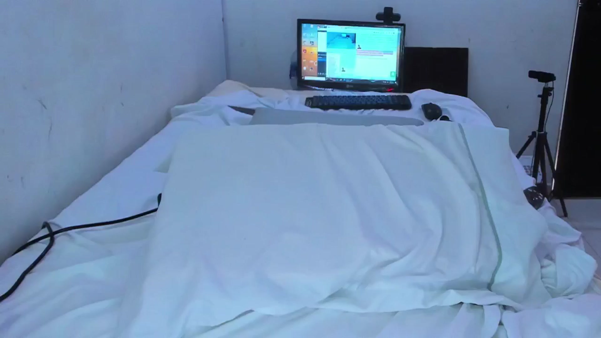 Gallery image thumbnail from SweetNinotCHk's myfreecams stream on, 02/16/2025, 14:52 image 12 of 20