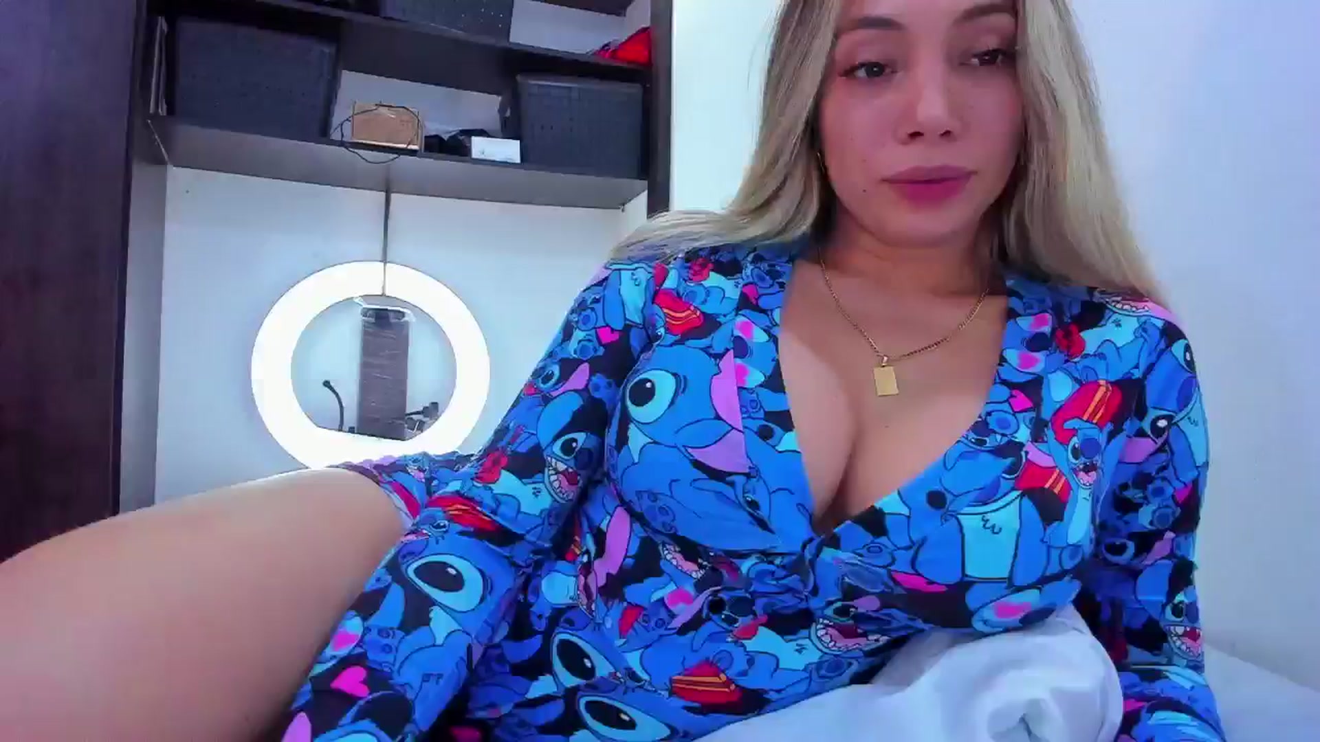 Gallery image thumbnail from SweetNinotCHk's myfreecams stream on, 02/16/2025, 14:52 image 13 of 20