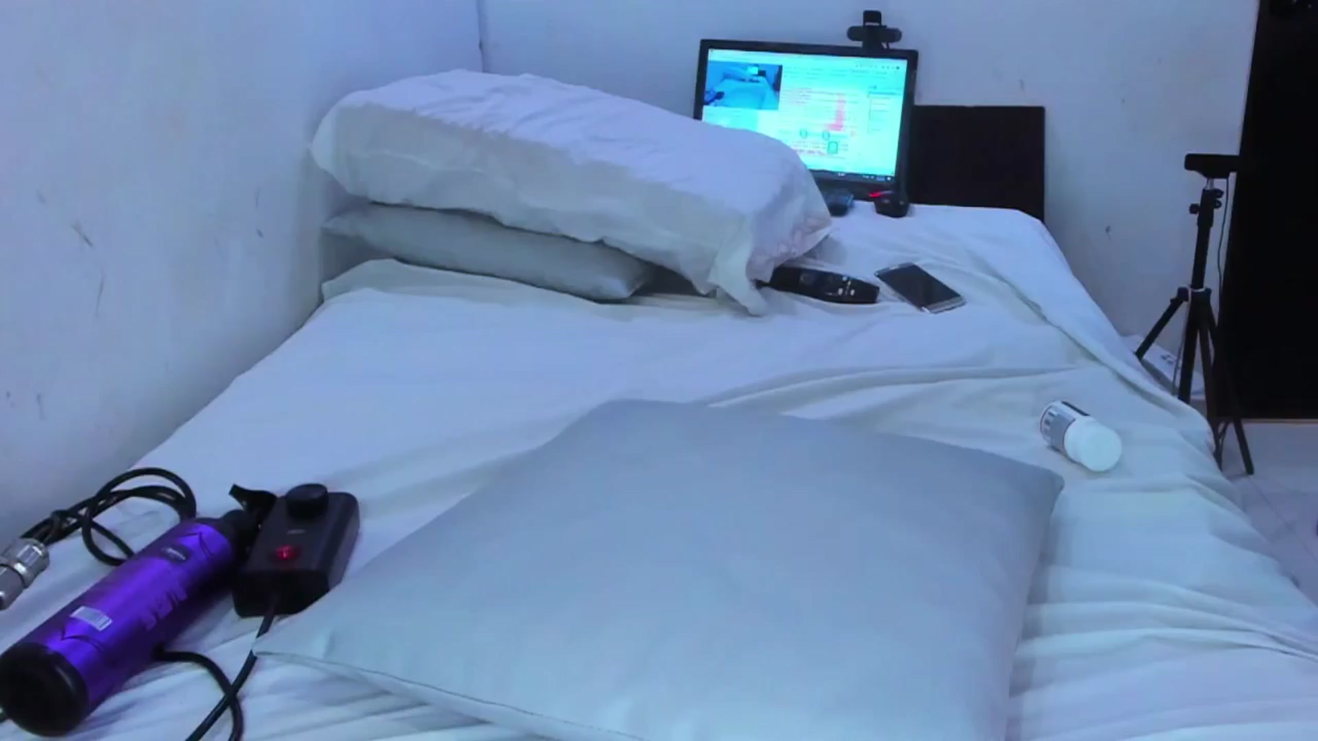 Gallery image thumbnail from SweetNinotCHk's myfreecams stream on, 03/01/2025, 17:53 image 13 of 20