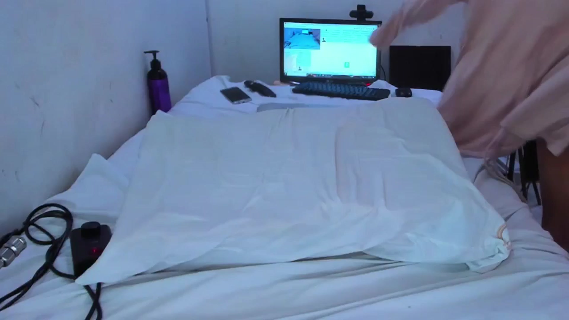 Gallery image thumbnail from SweetNinotCHk's myfreecams stream on, 03/01/2025, 17:53 image 20 of 20