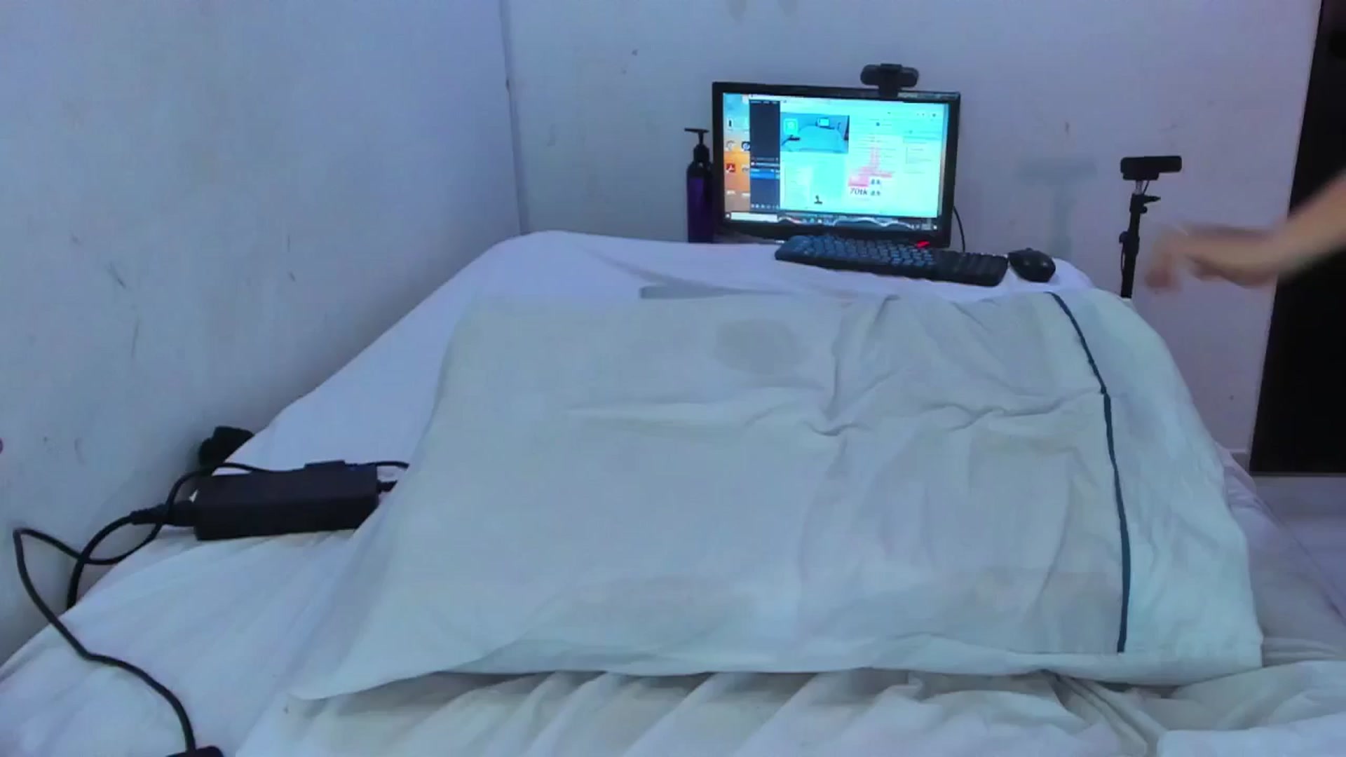 Gallery image thumbnail from SweetNinotCHk's myfreecams stream on, 04/15/2025, 21:13 image 20 of 20
