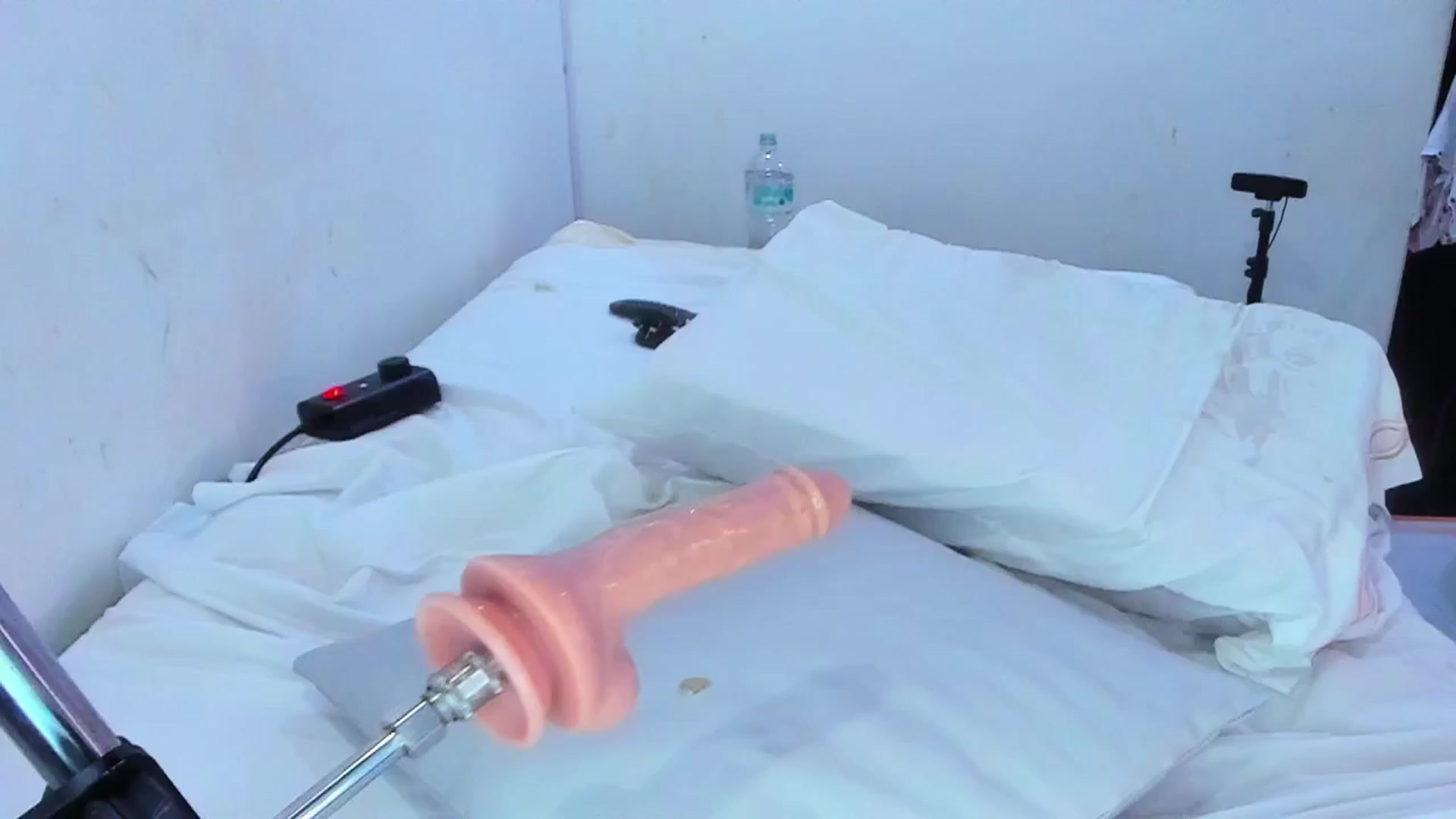 Gallery image thumbnail from SweetNinotCHk's myfreecams stream on, 05/10/2025, 17:57 image 15 of 20