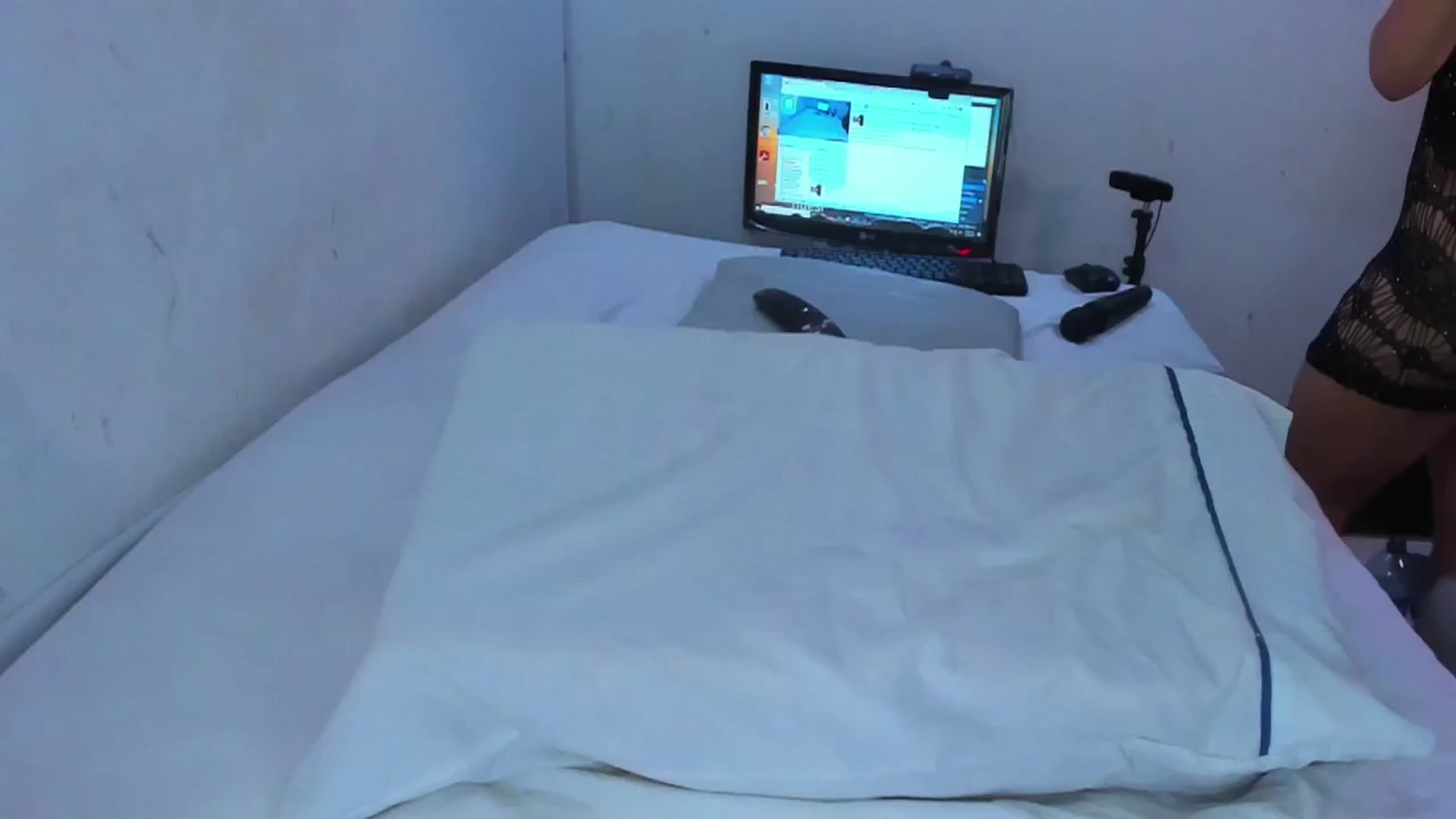Gallery image thumbnail from SweetNinotCHk's myfreecams stream on, 05/12/2025, 17:07 image 19 of 20