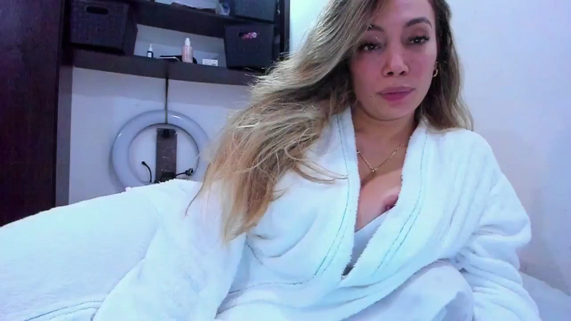 Gallery image thumbnail from SweetNinotCHk's myfreecams stream on, 06/11/2025, 19:24 image 4 of 20