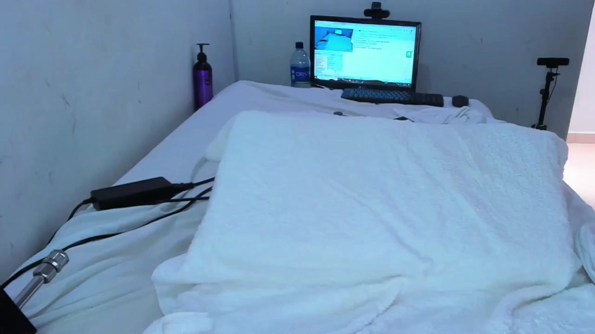 Gallery image thumbnail from SweetNinotCHk's myfreecams stream on, 07/14/2025, 19:20 image 16 of 20