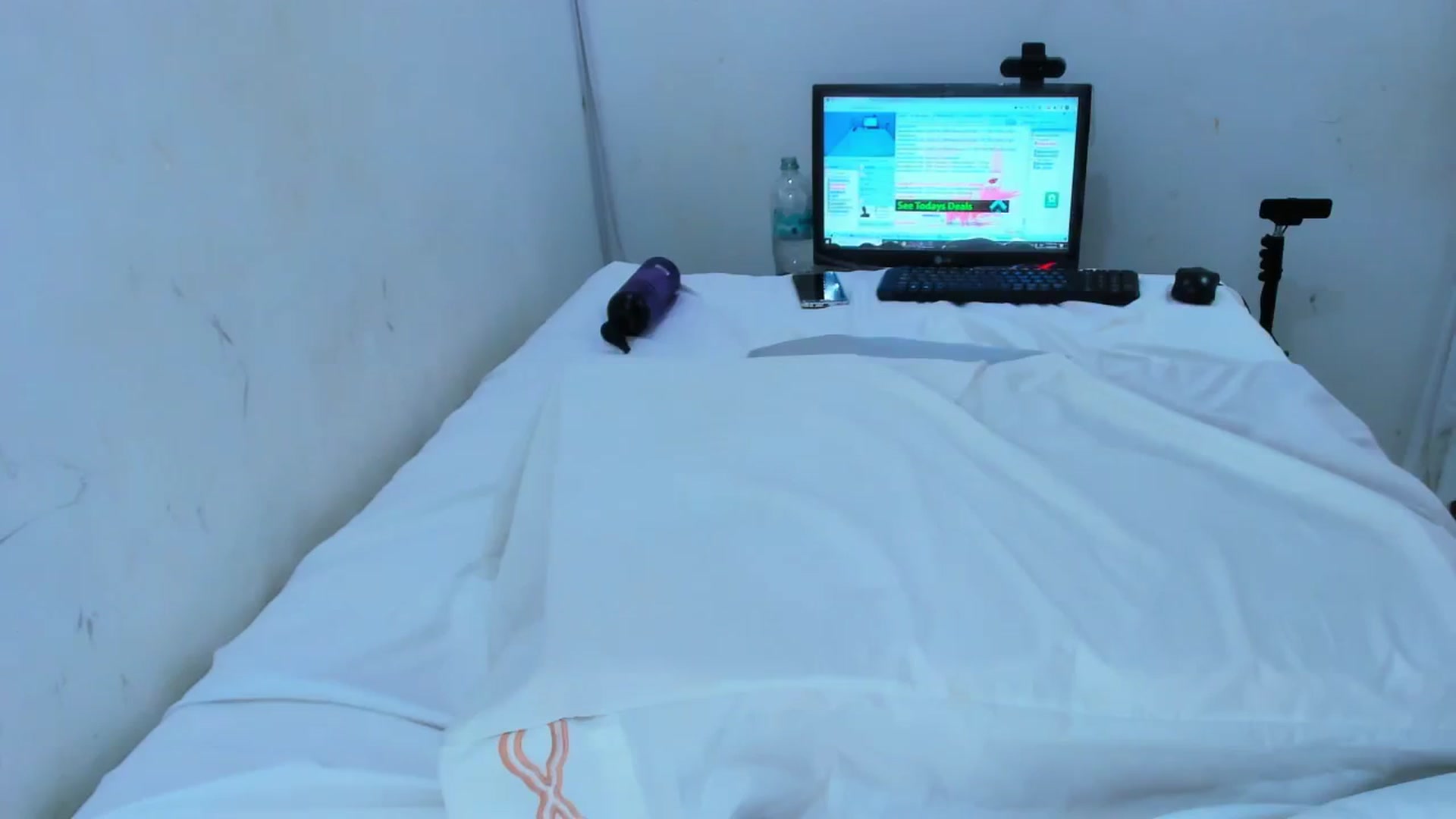 Gallery image thumbnail from SweetNinotCHk's myfreecams stream on, 08/15/2025, 17:41 image 9 of 20