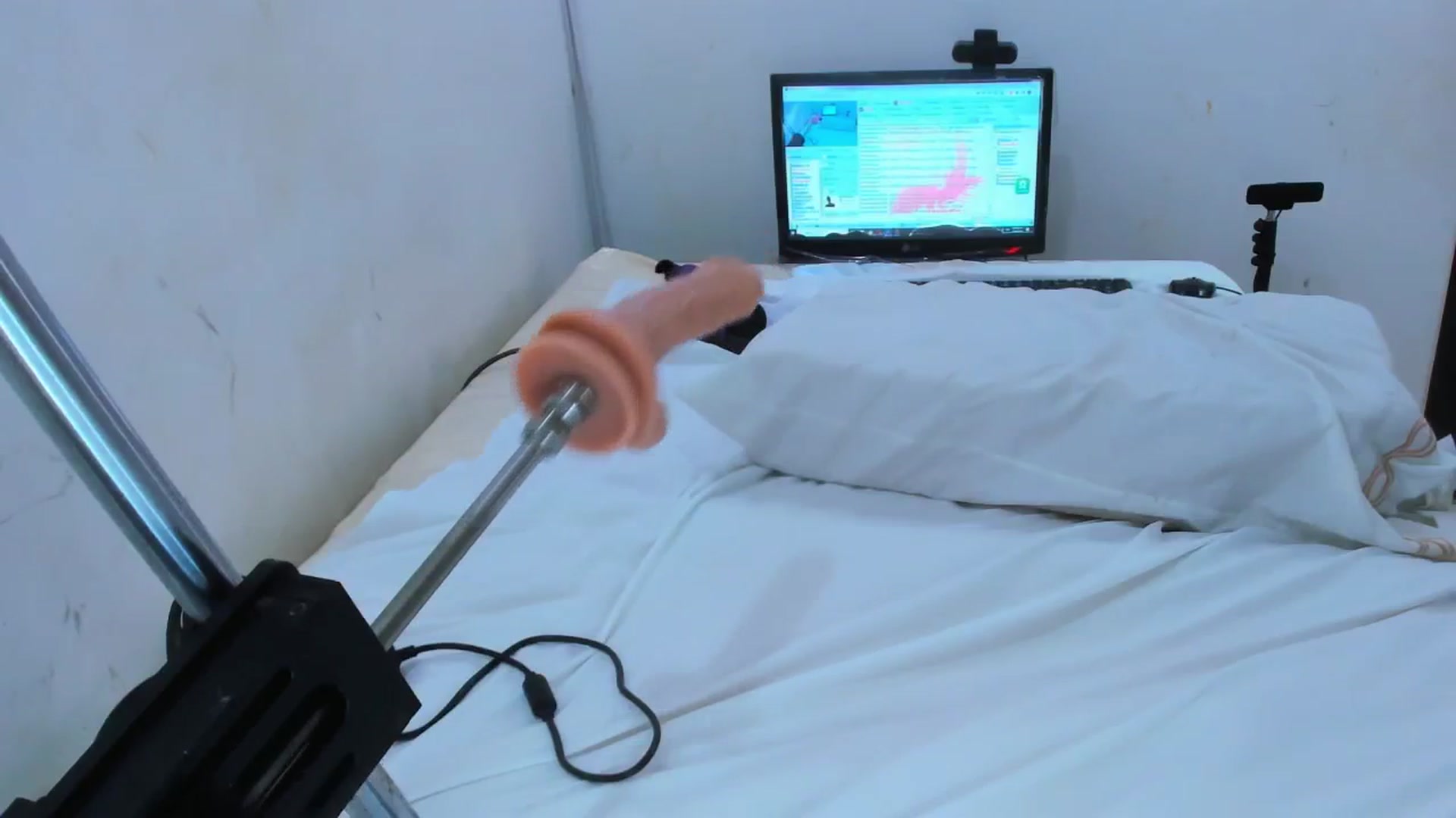 Gallery image thumbnail from SweetNinotCHk's myfreecams stream on, 08/16/2025, 18:02 image 15 of 20