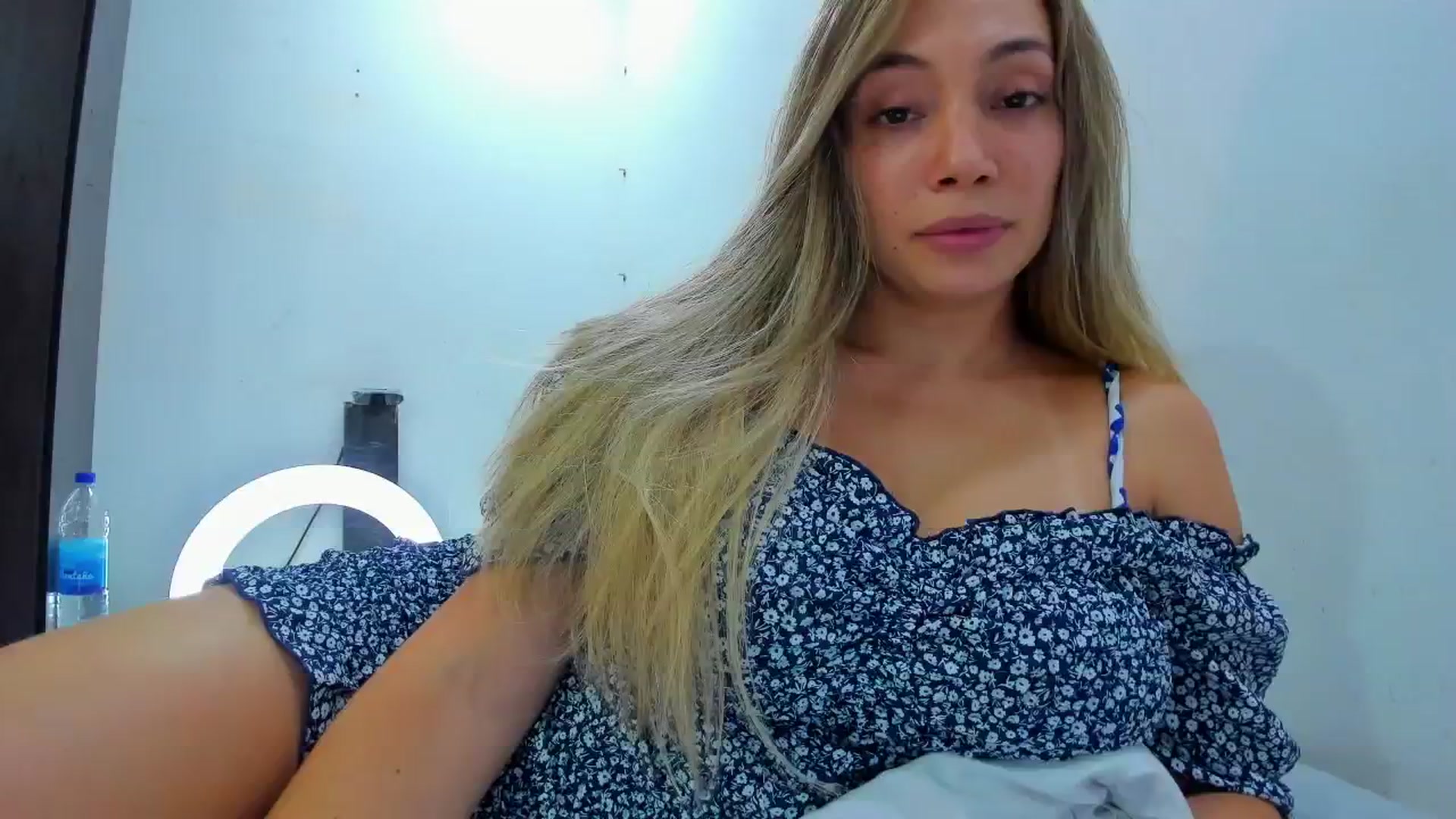 Gallery image thumbnail from SweetNinotCHk's myfreecams stream on, 09/01/2025, 16:41 image 1 of 20
