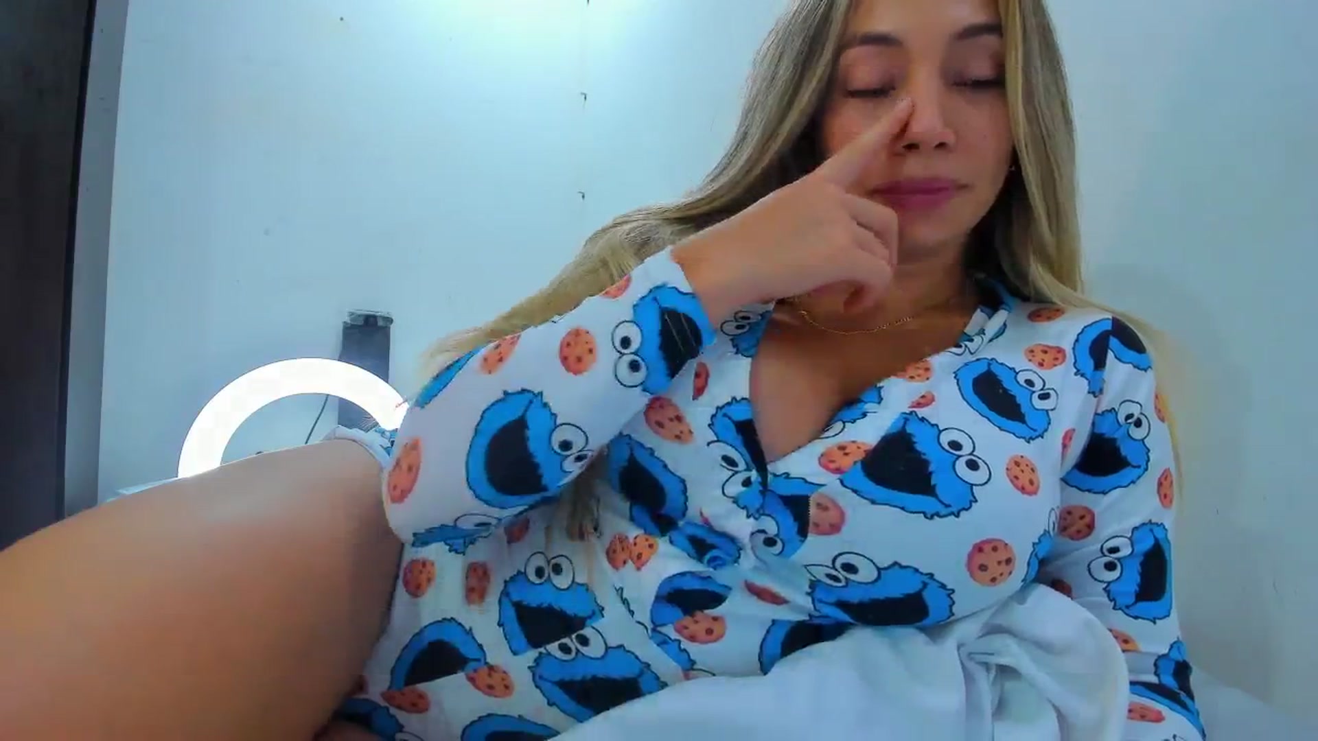 Gallery image thumbnail from SweetNinotCHk's myfreecams stream on, 09/22/2025, 03:26 image 8 of 20