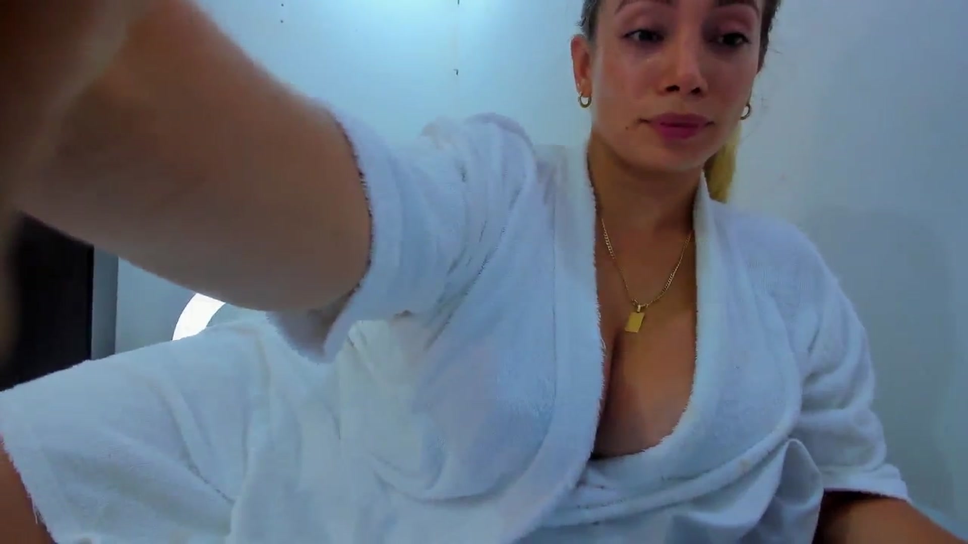 Gallery image thumbnail from SweetNinotCHk's myfreecams stream on, 09/22/2025, 20:05 image 7 of 20