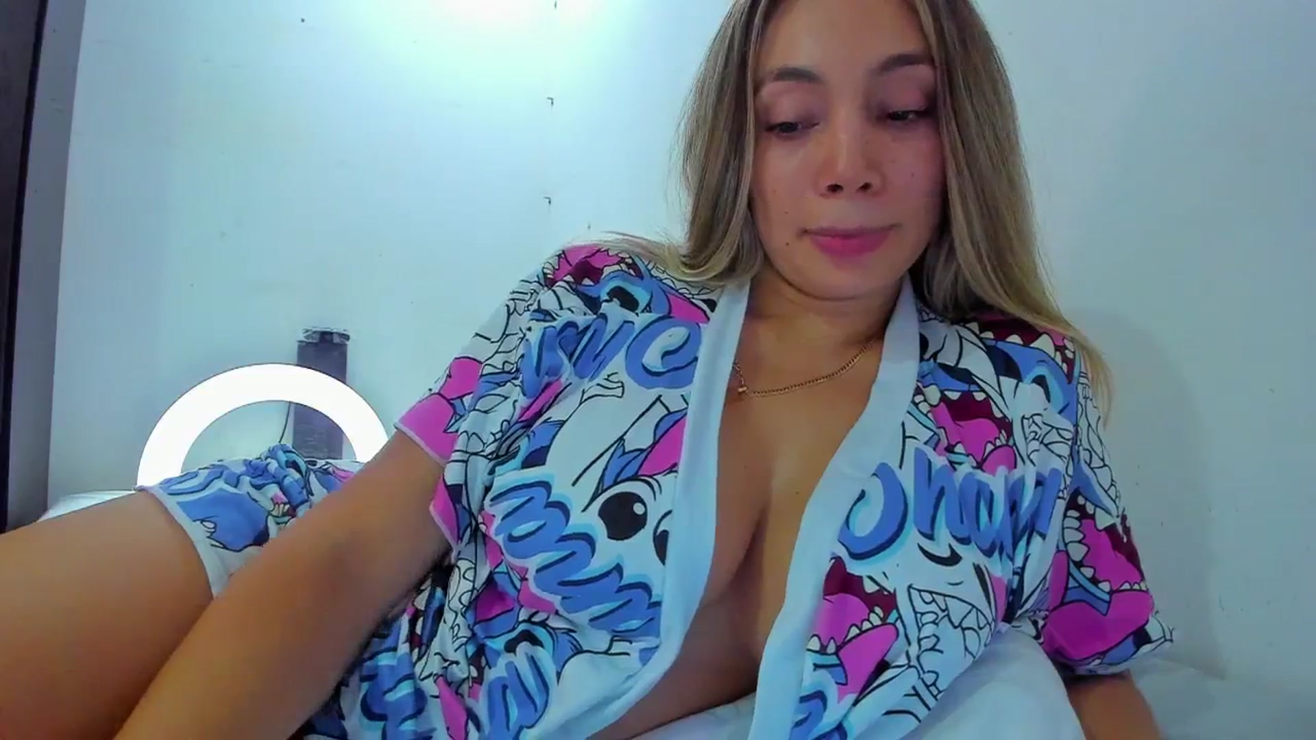 Gallery image thumbnail from SweetNinotCHk's myfreecams stream on, 10/06/2025, 21:41 image 10 of 20