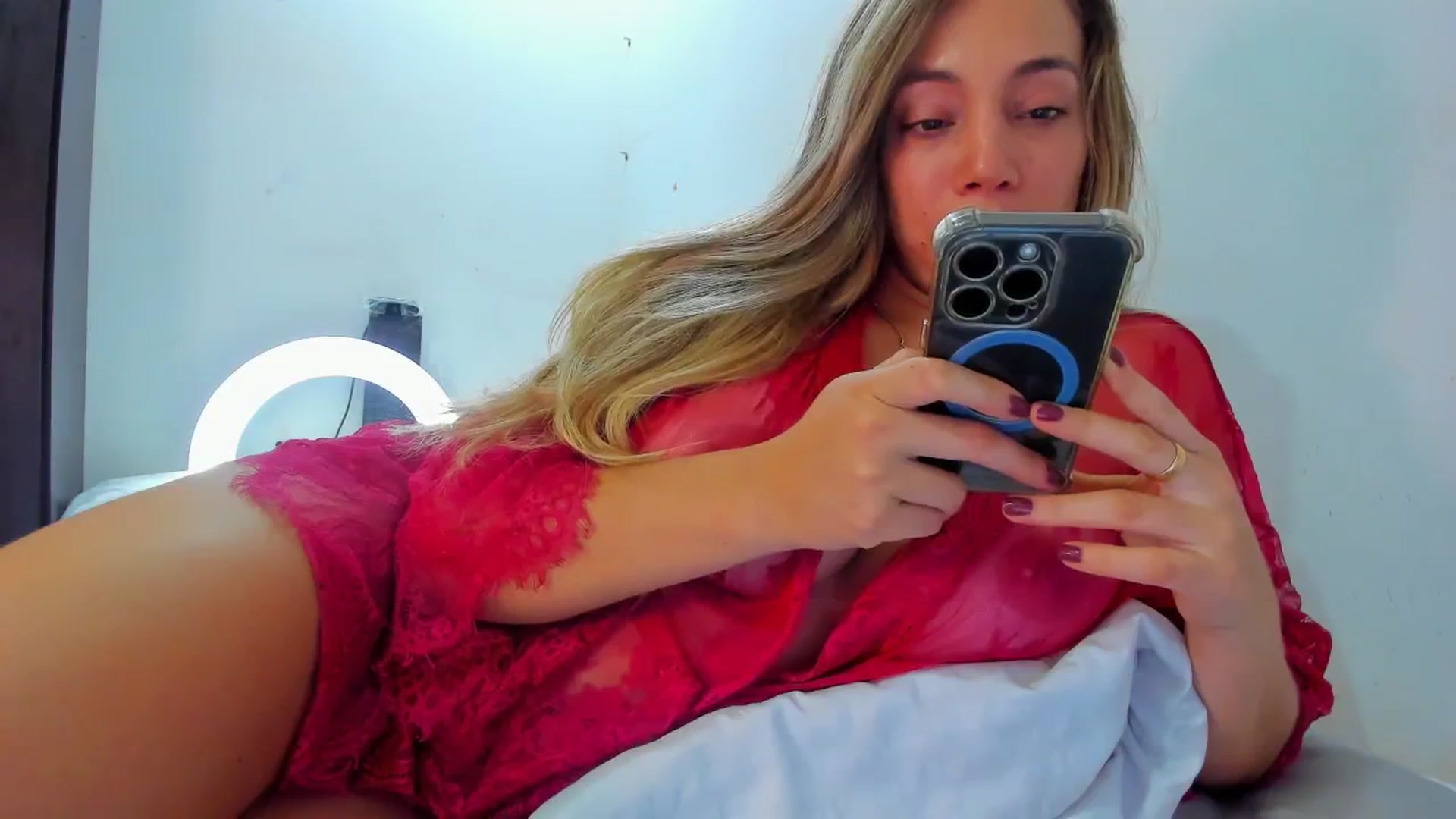 Gallery image thumbnail from SweetNinotCHk's myfreecams stream on, 11/14/2025, 22:26 image 16 of 20